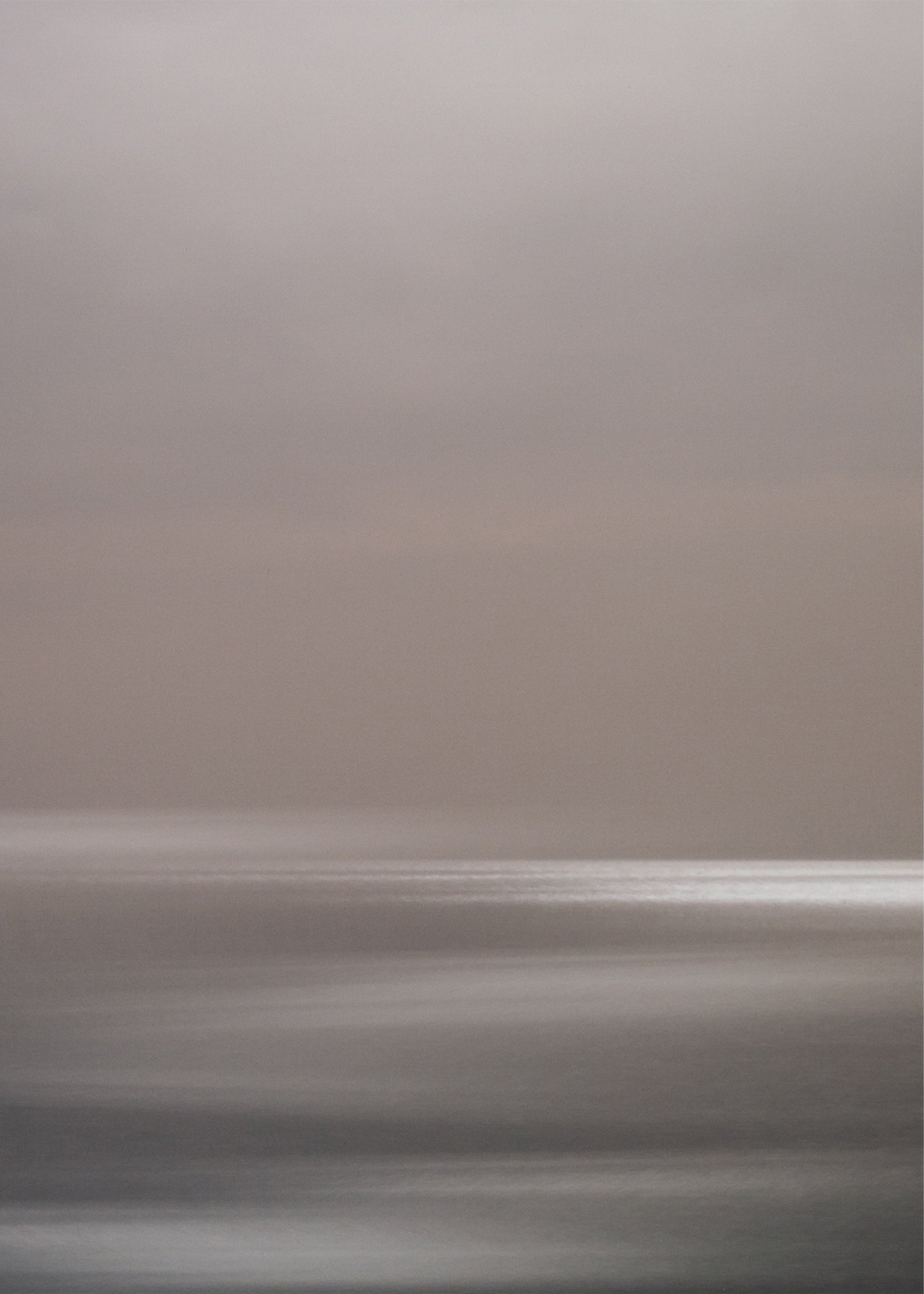 The Light Finds You / Julia Lochhead