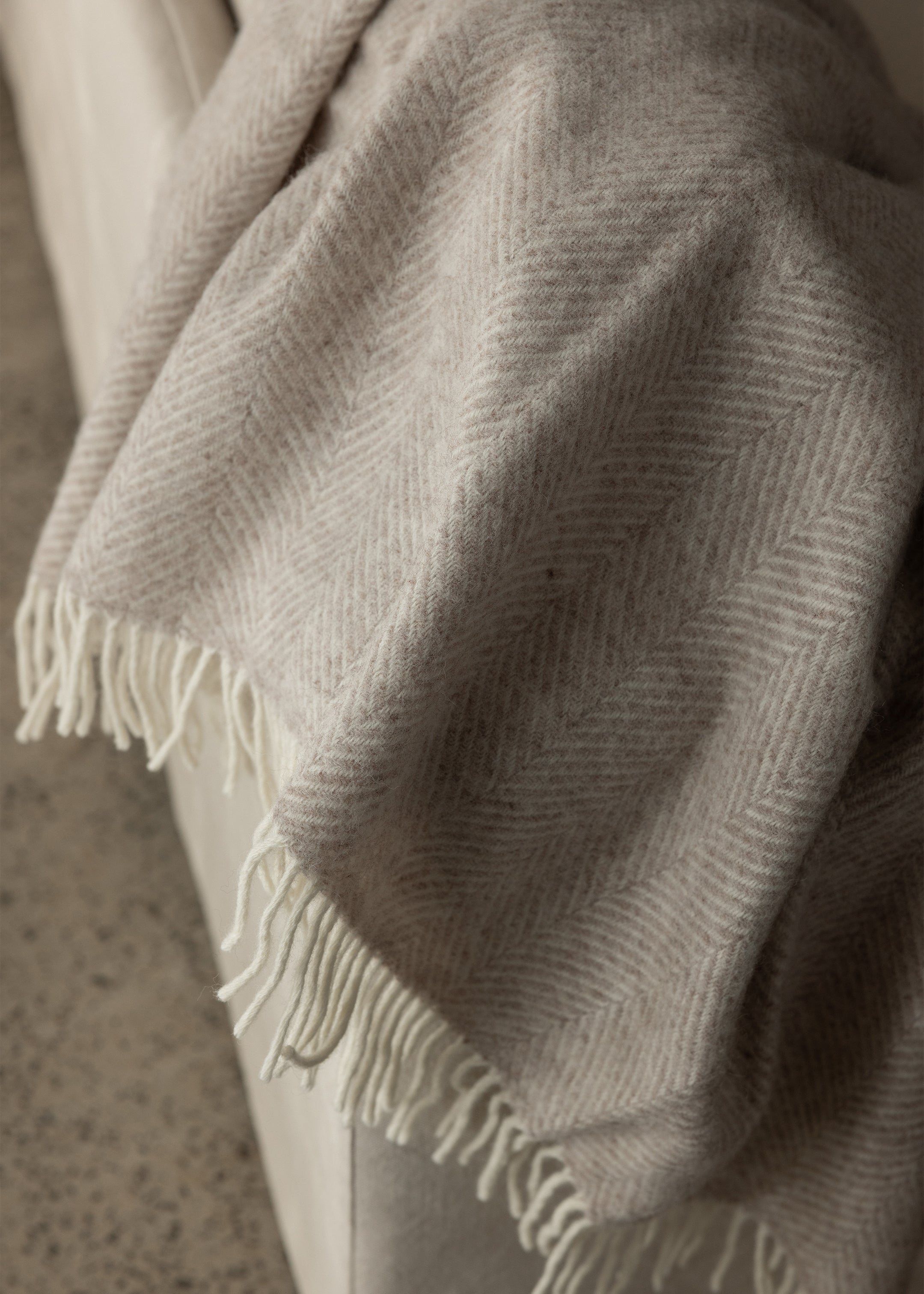 Magnus Wool Throw / Quartz