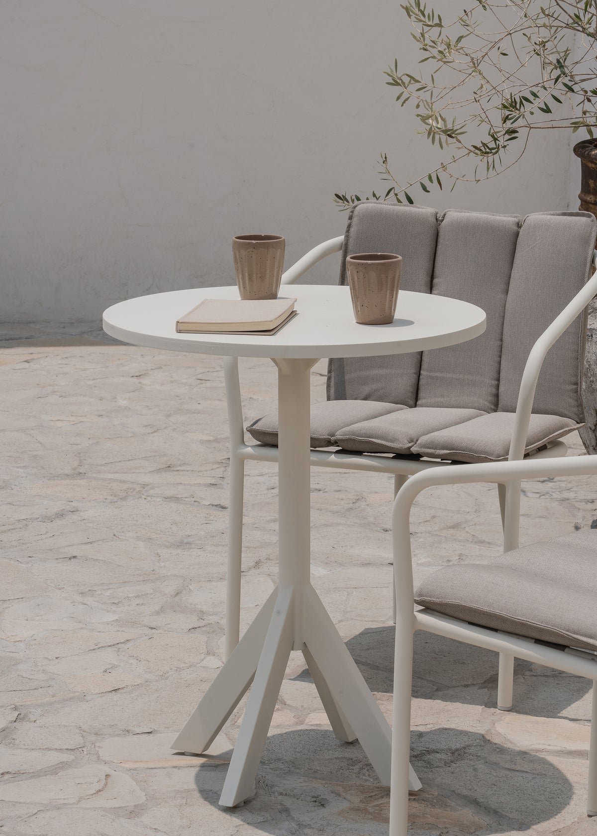 Porto Outdoor Table / Ecru