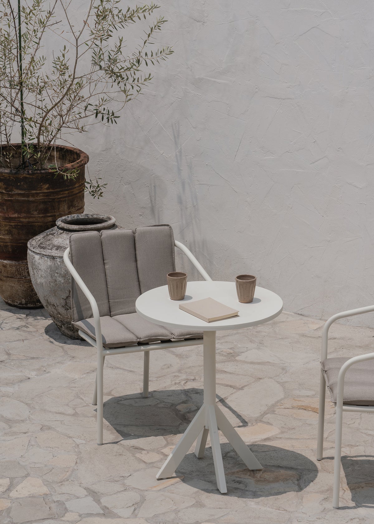 Porto Outdoor Table / Ecru