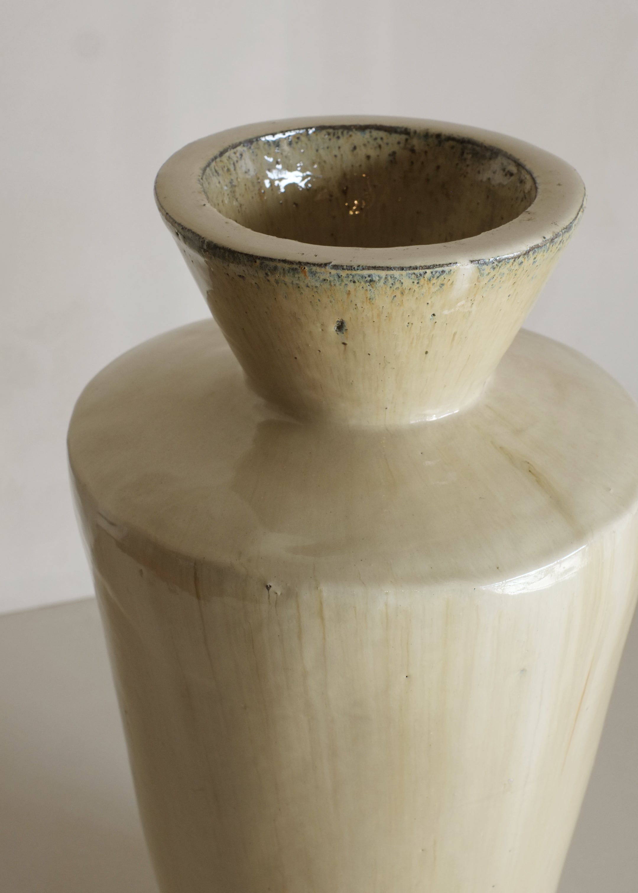 Tara Glazed Vase / Sand