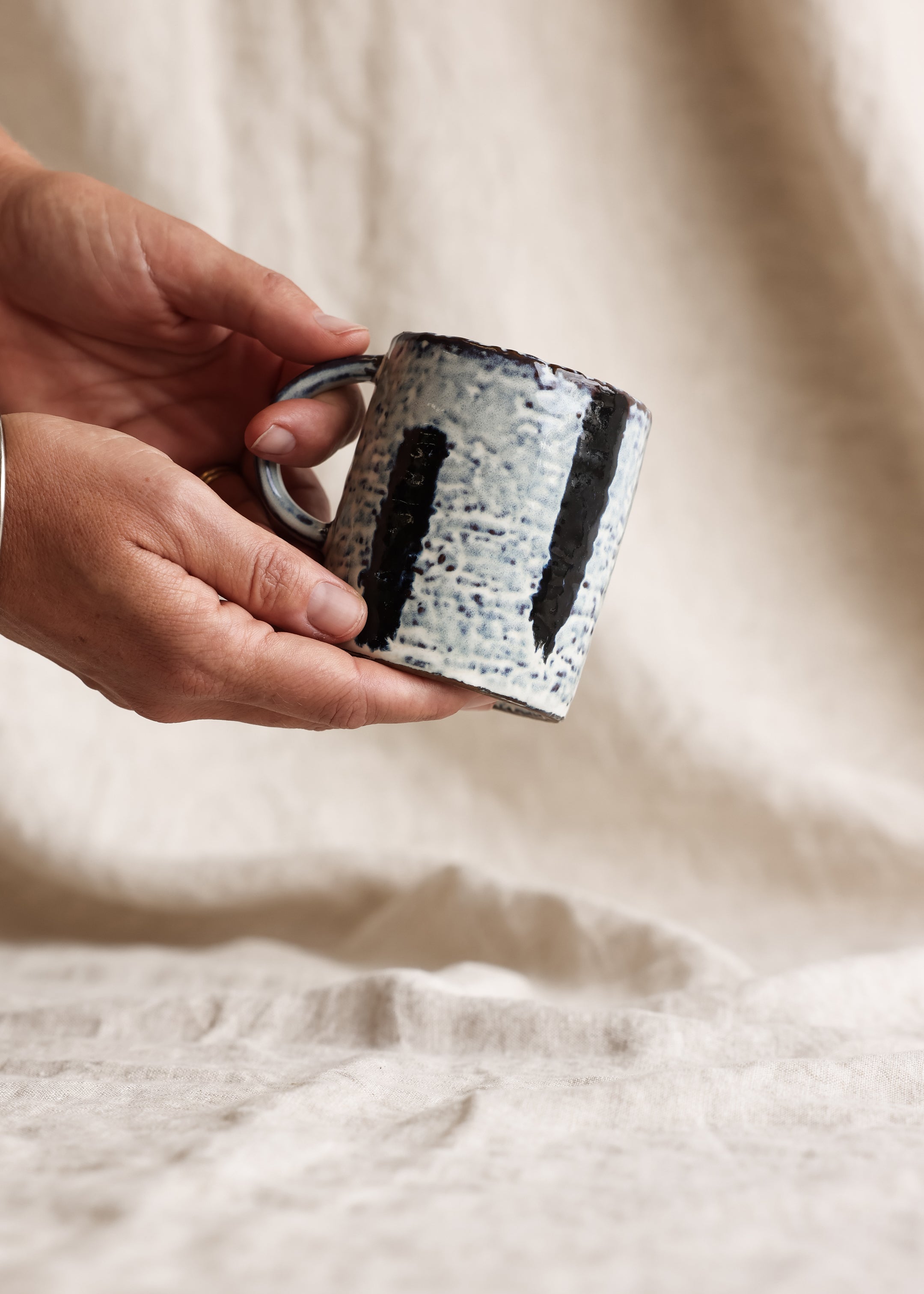 Stoneware Mug Stripes / White And Blue