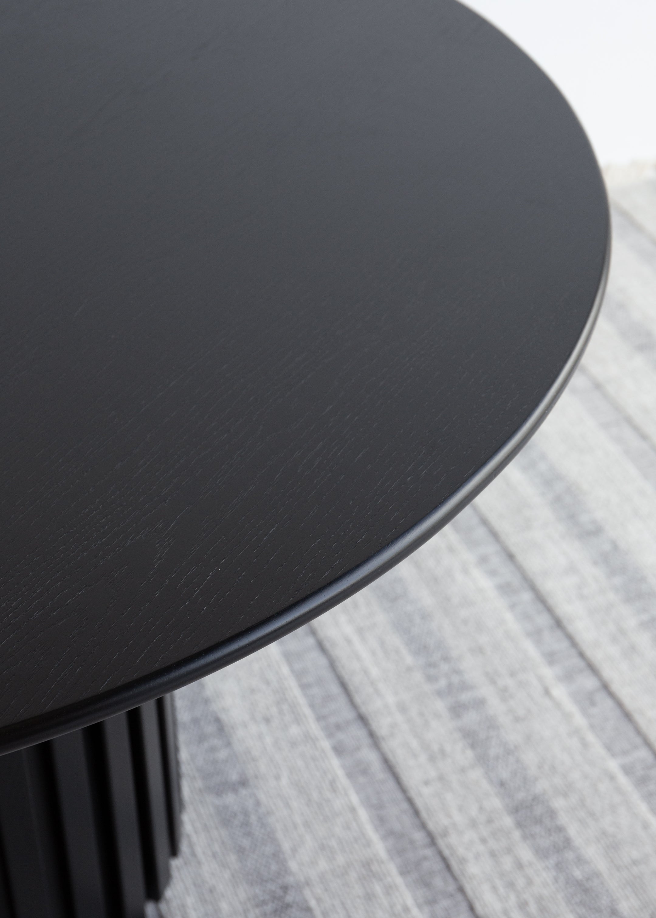 Sophie Round Dining Table / Black