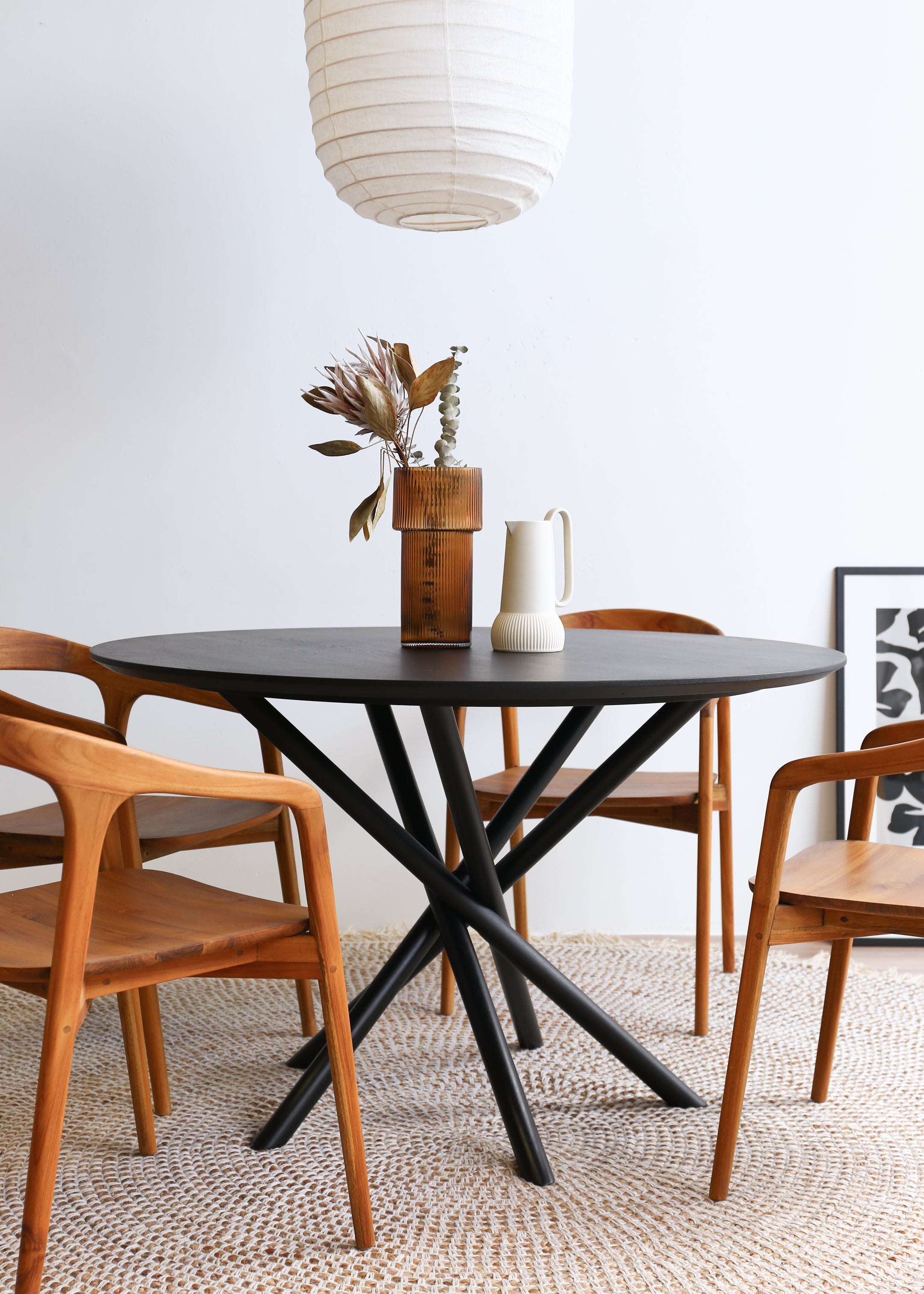 Harper Round Dining Table / Black