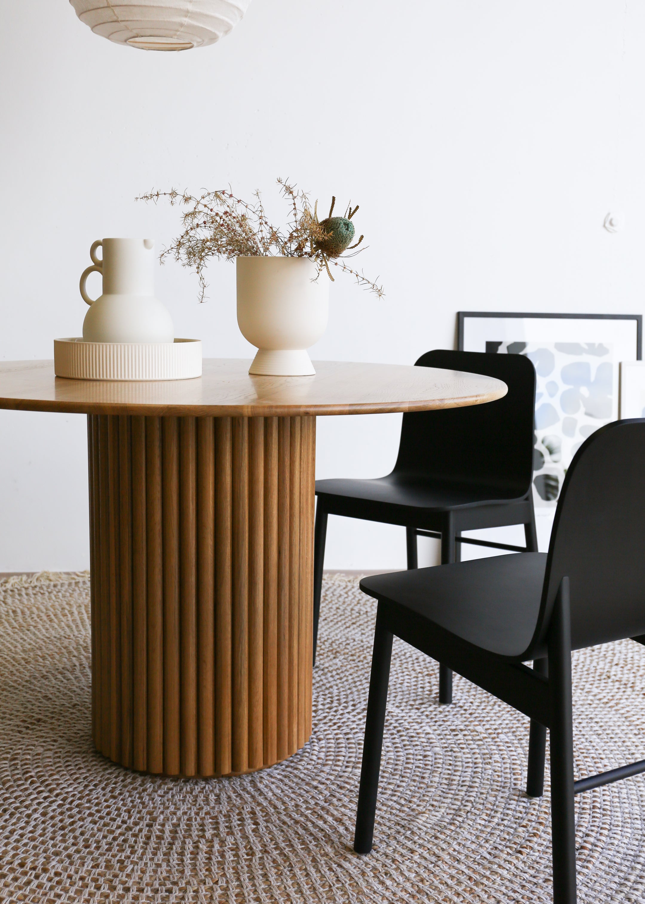 Sophie Round Dining Table / Natural Oak