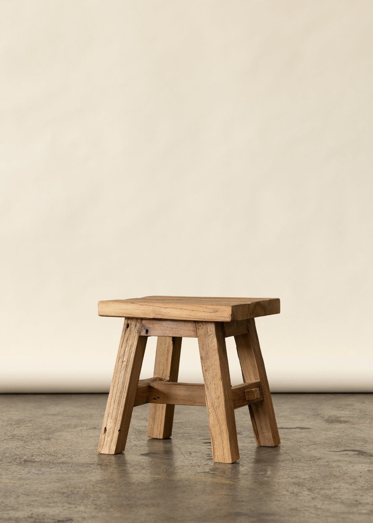 Bapak Stool / Dark Teak