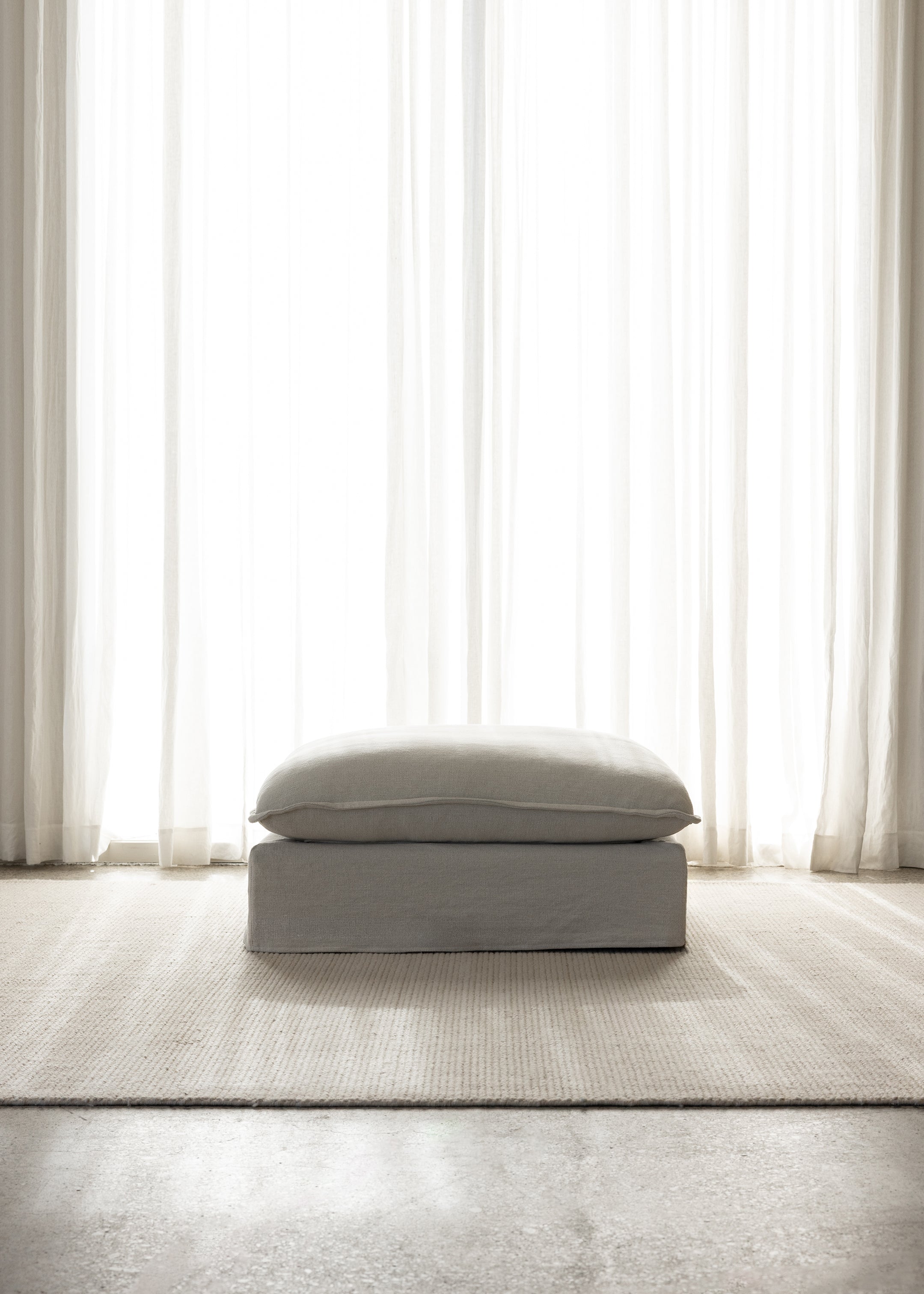 Benny Ottoman / Natural