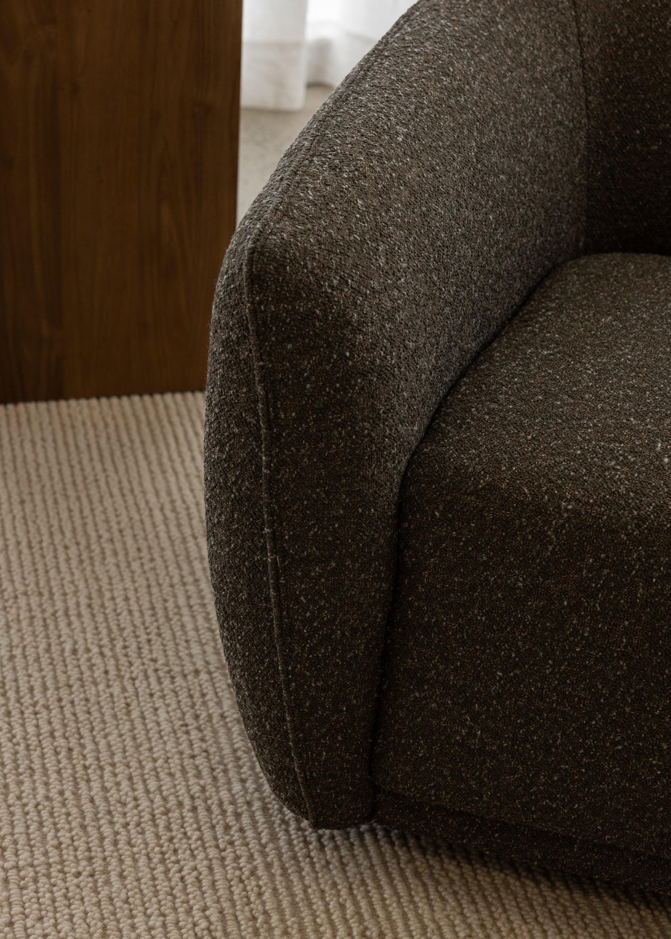 Blake Swivel Armchair / Moss