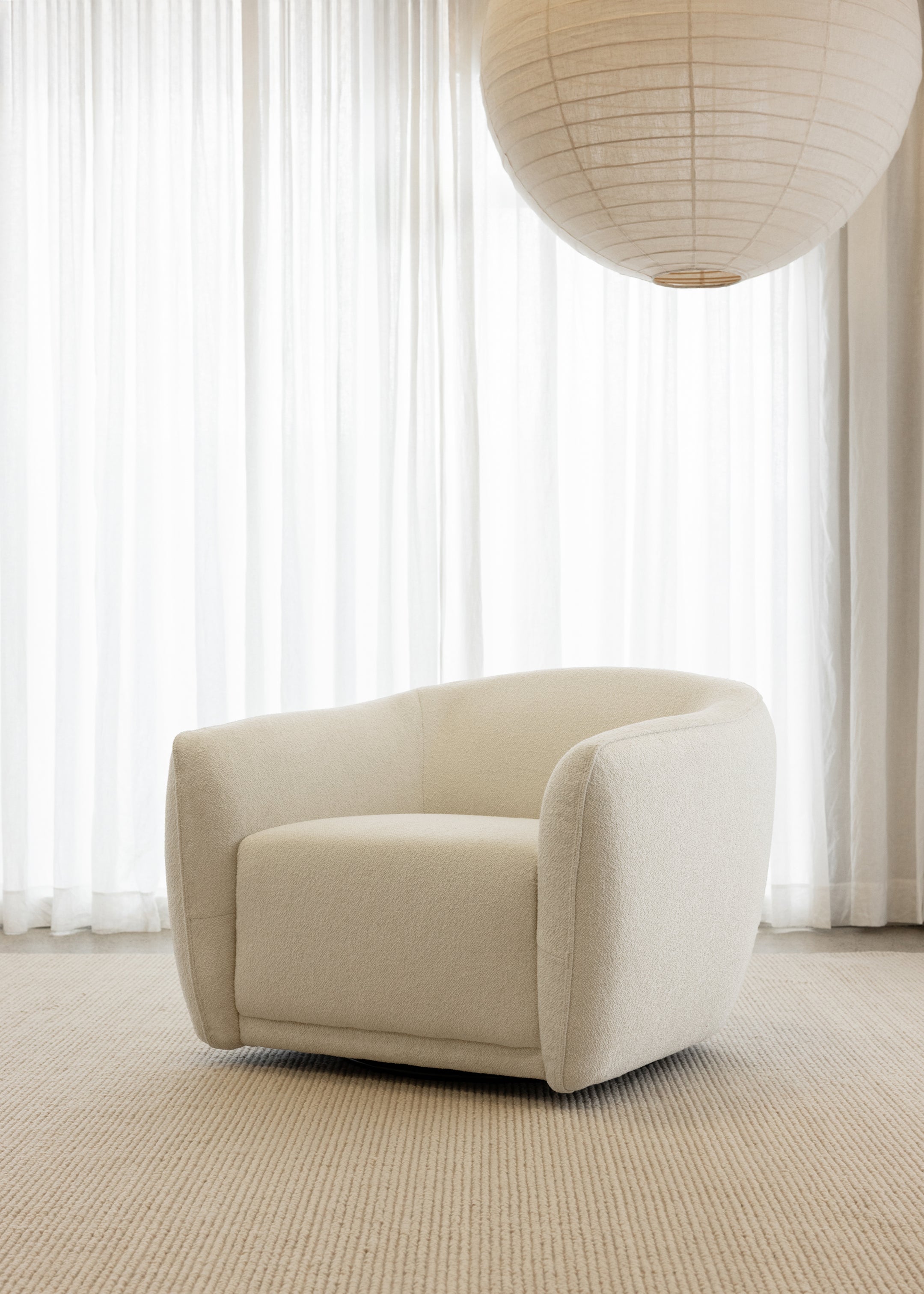 Blake Swivel Armchair / Ivory