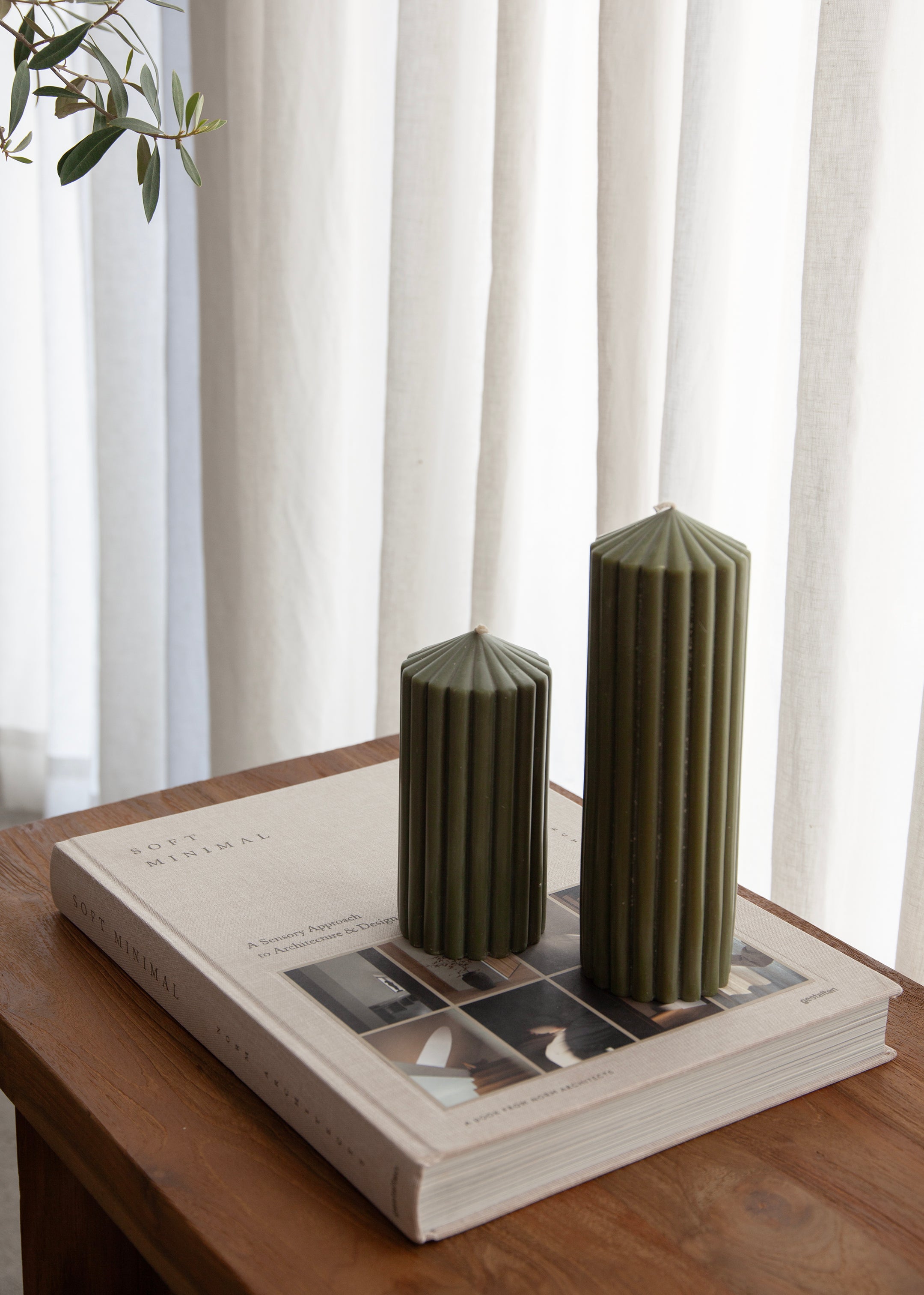 Cirque Pillar Candle / Olive