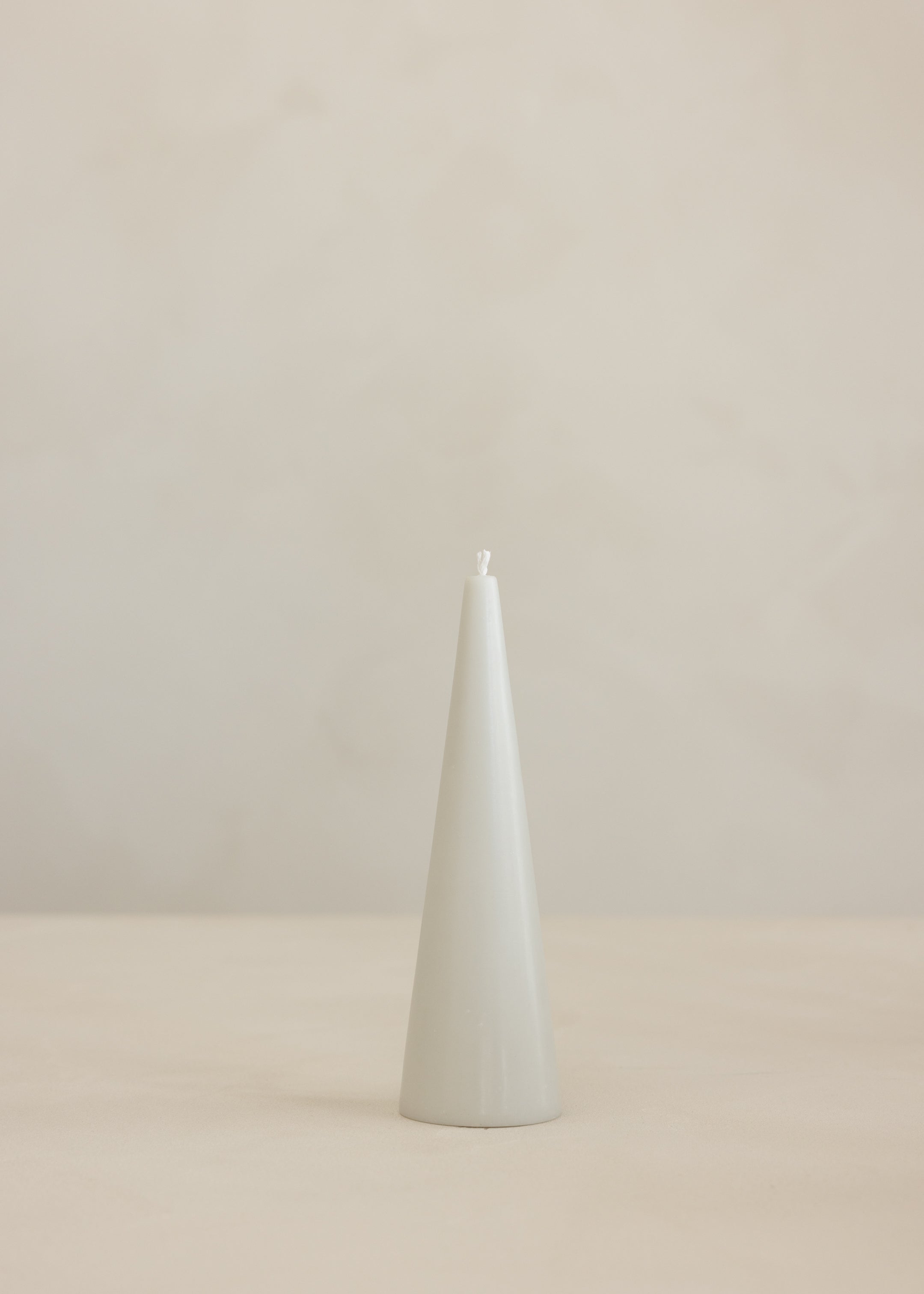 Cone Candle / Cool Grey