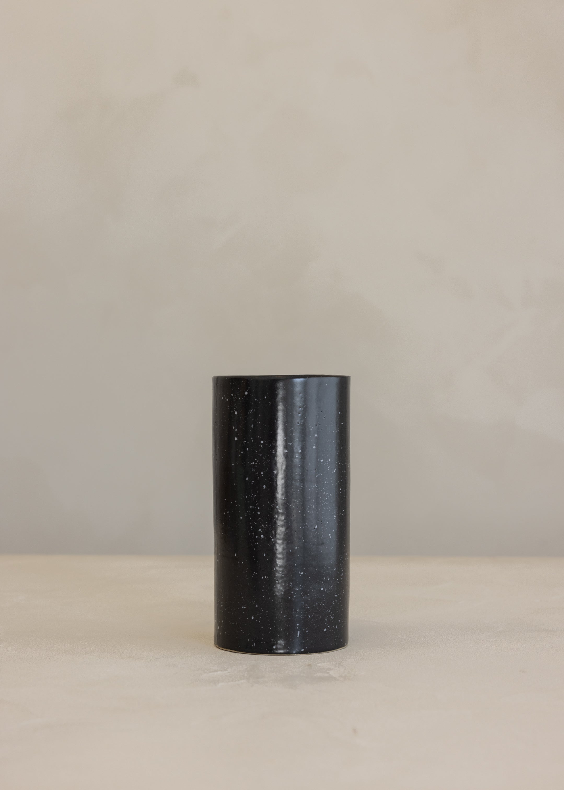 Daya Vase / Speckled Black