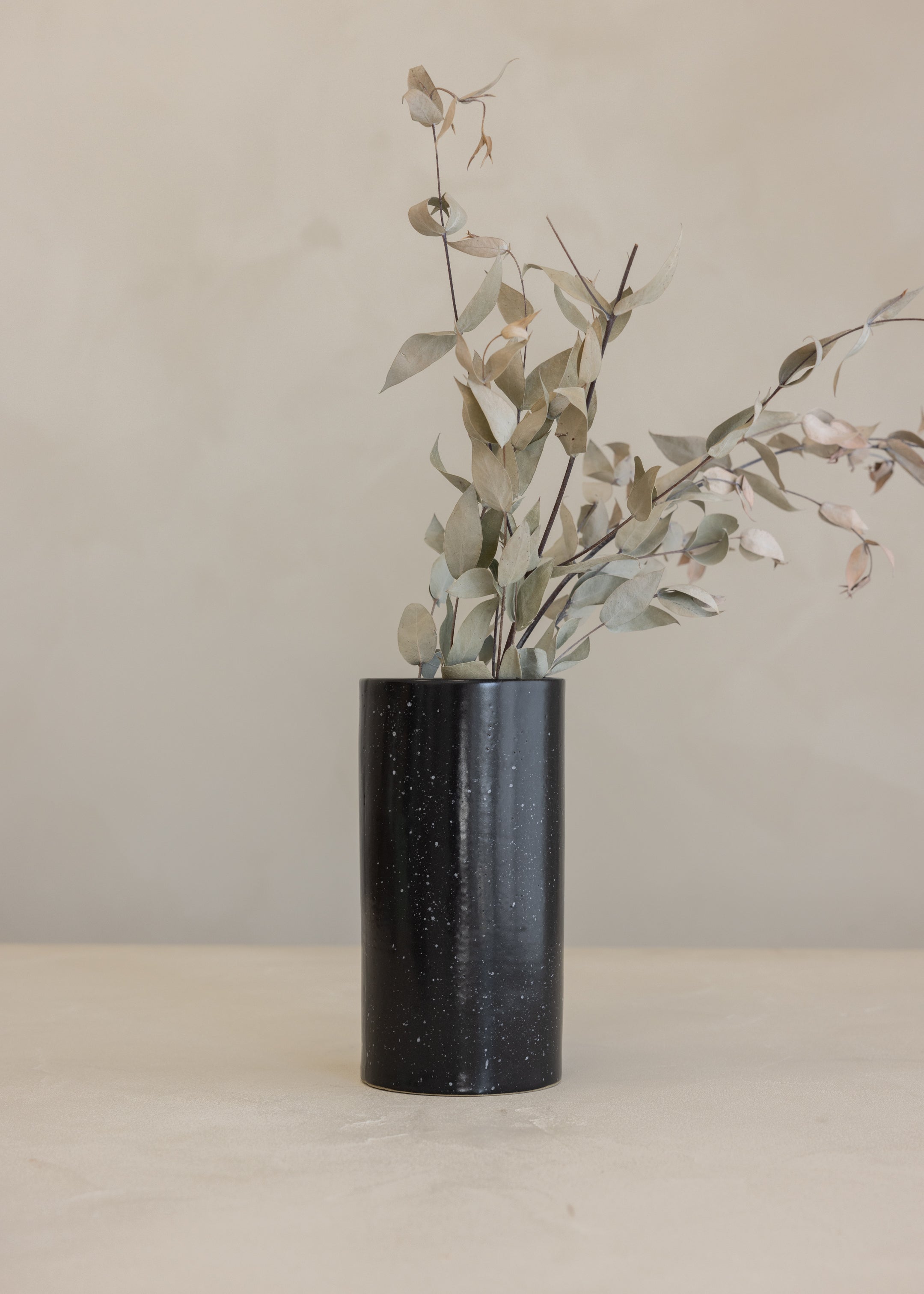 Daya Vase / Speckled Black