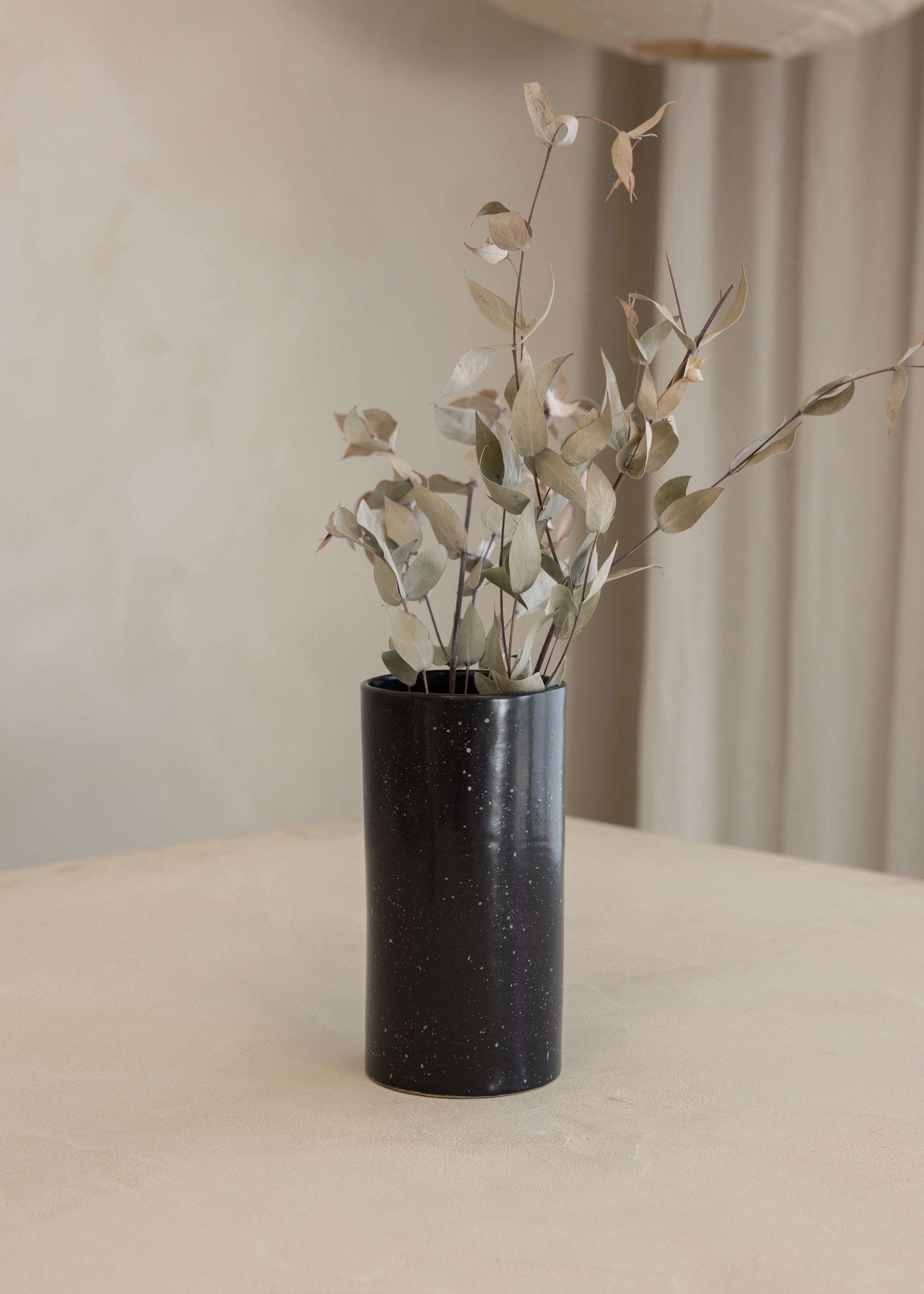 Daya Vase / Speckled Black