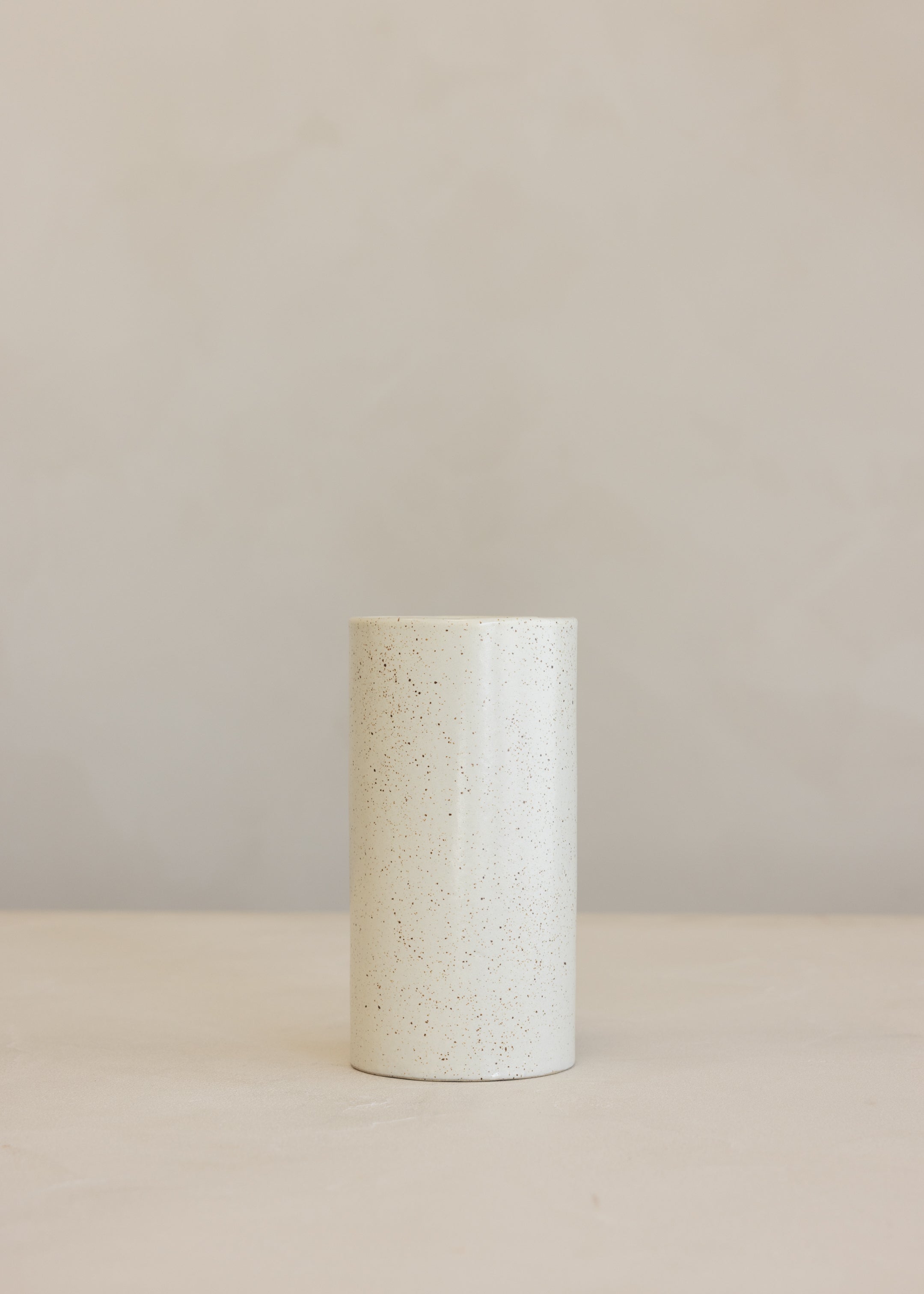 Daya Vase / Speckled White