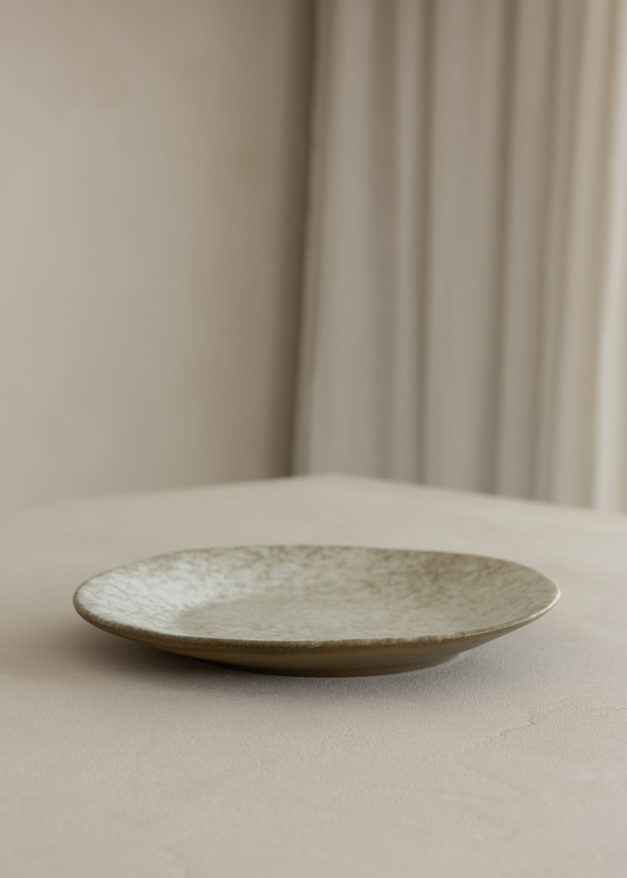 Dusk Stoneware Round Platter