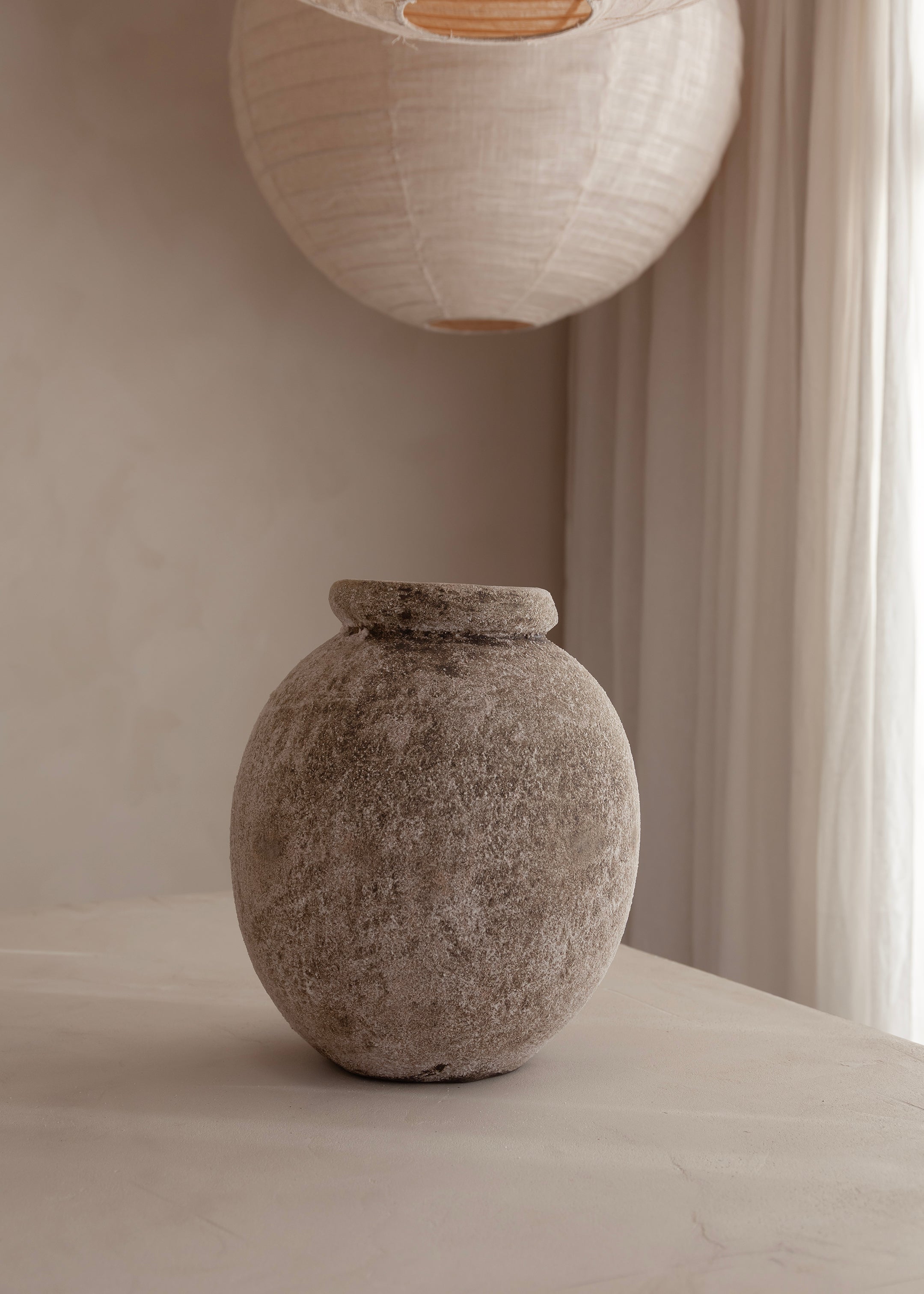 Earthenware Round Vessel / Aged Natural