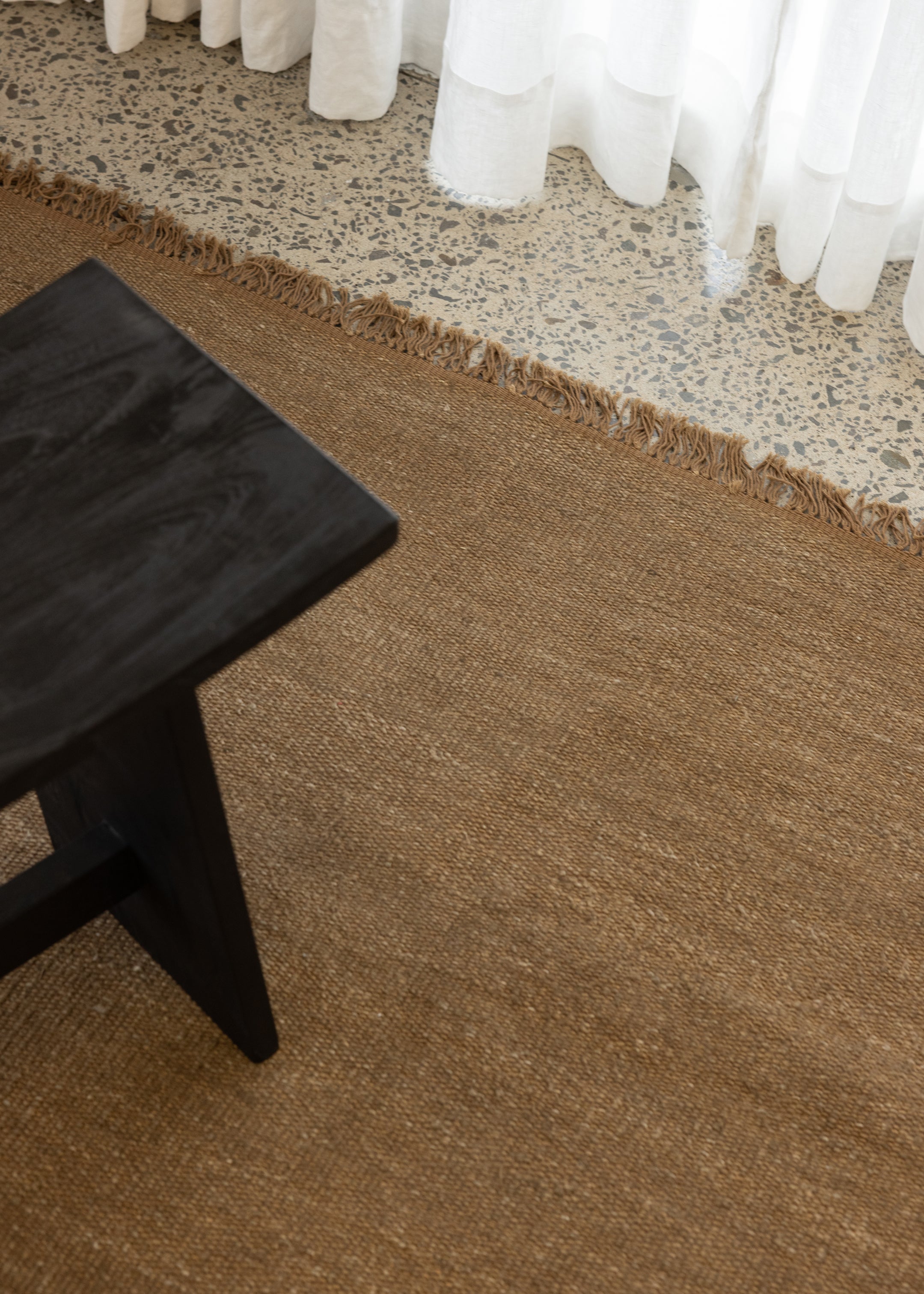 Emilio Floor Rug / Toffee