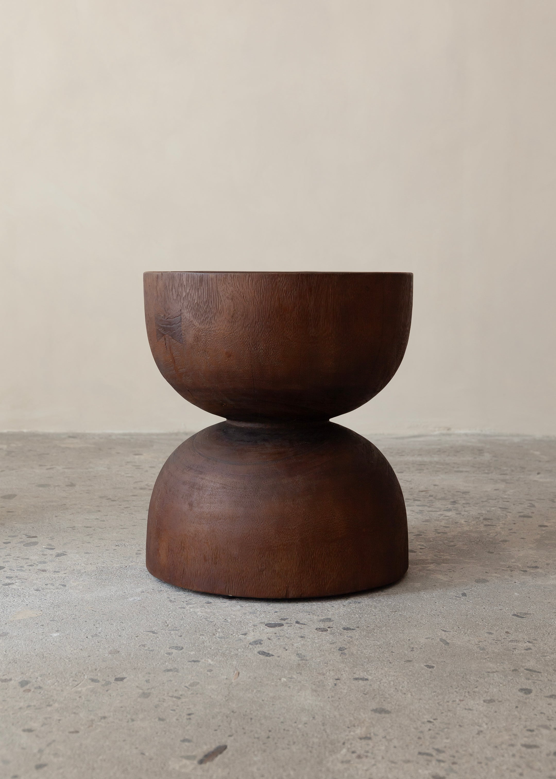 Flora Stump / Walnut