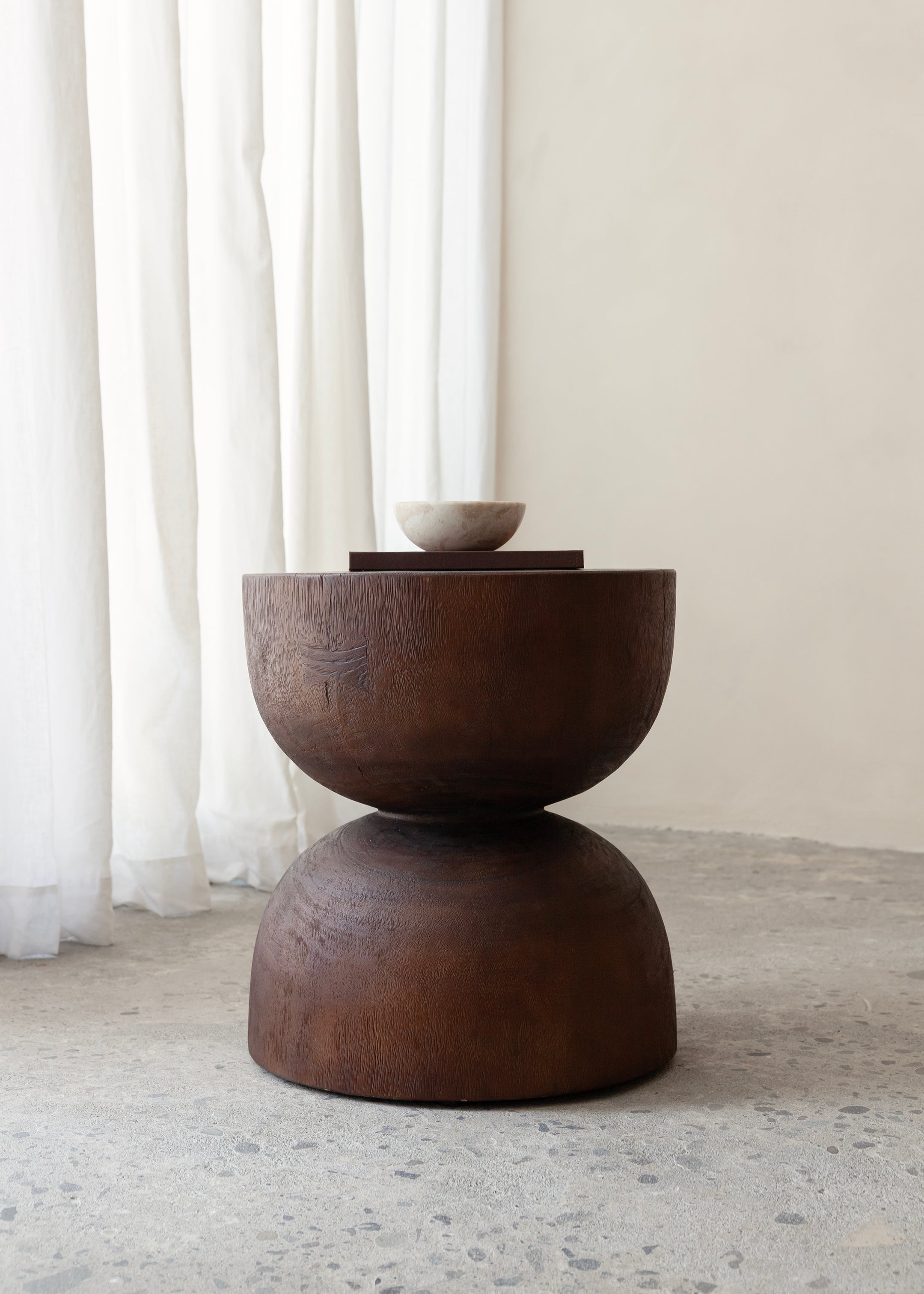 Flora Stump / Walnut