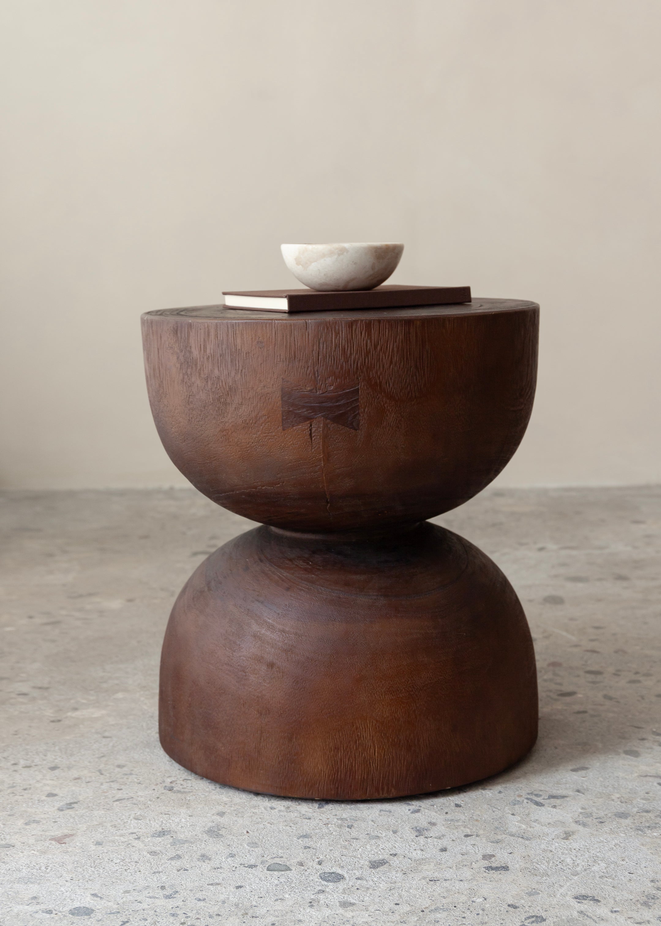 Flora Stump / Walnut
