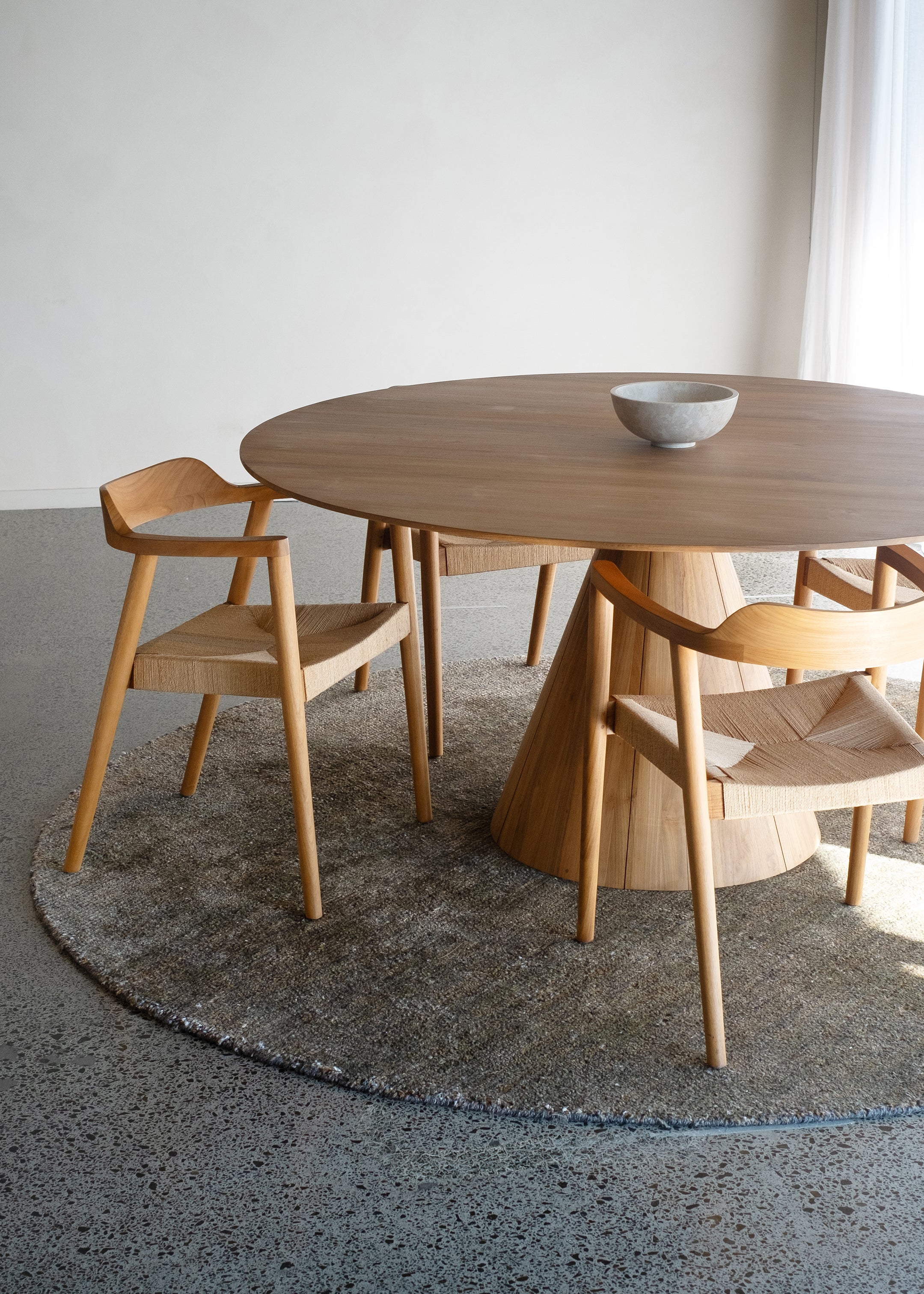 Fairbanks Round Floor Rug / Fossil