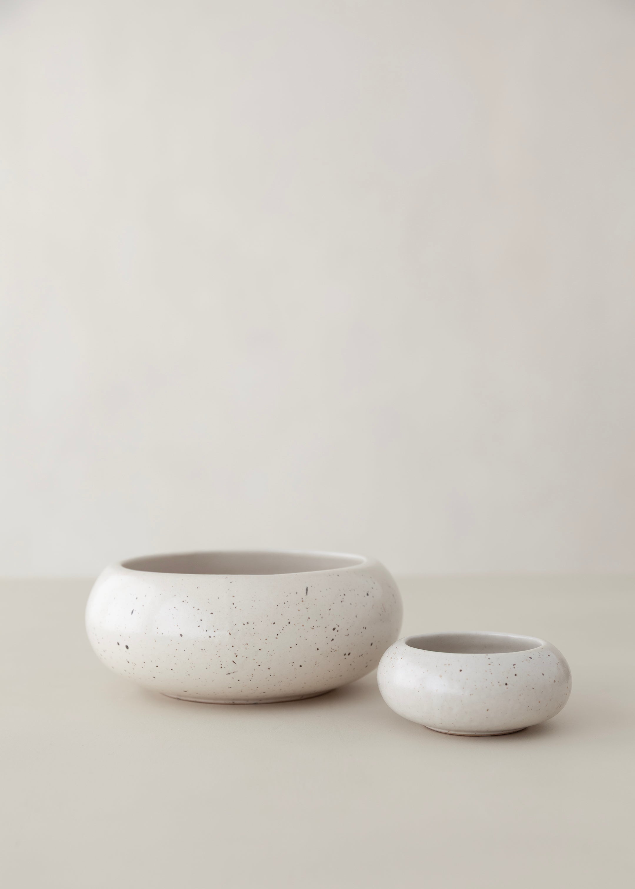 Giri Bowl / Speckled White
