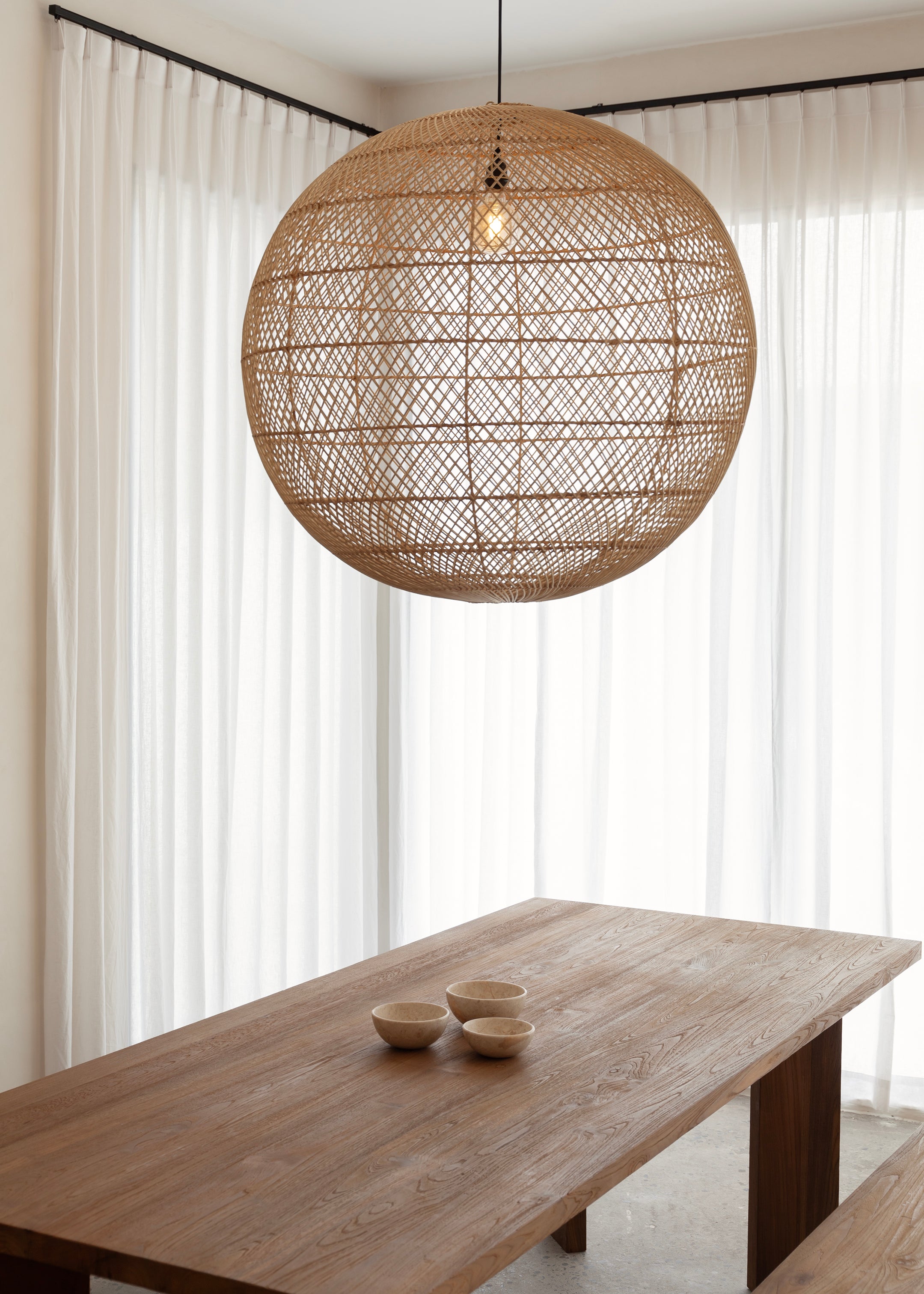 Globe Pendant / Natural