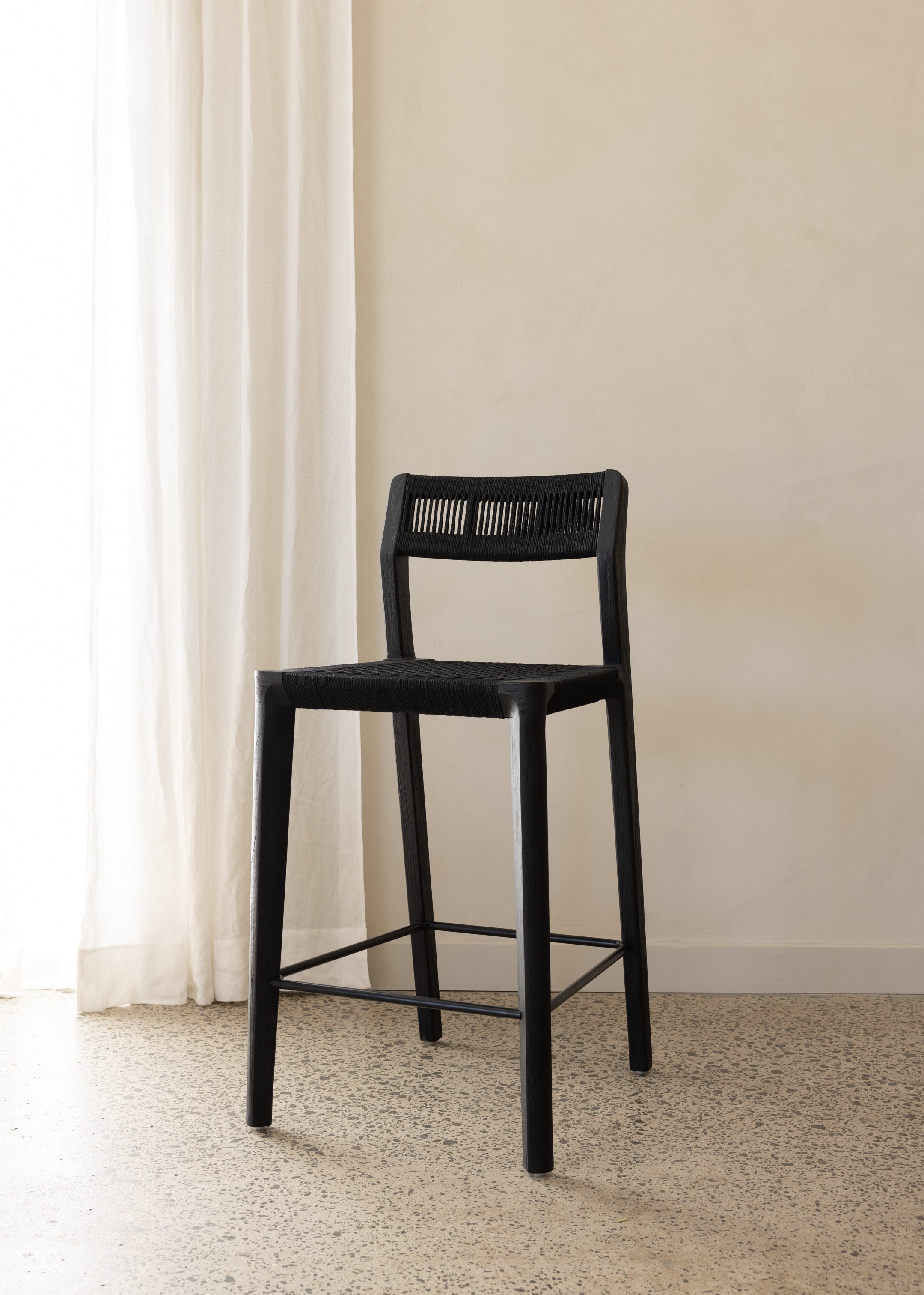 Glide Luxe Bar Stool / Black Loom