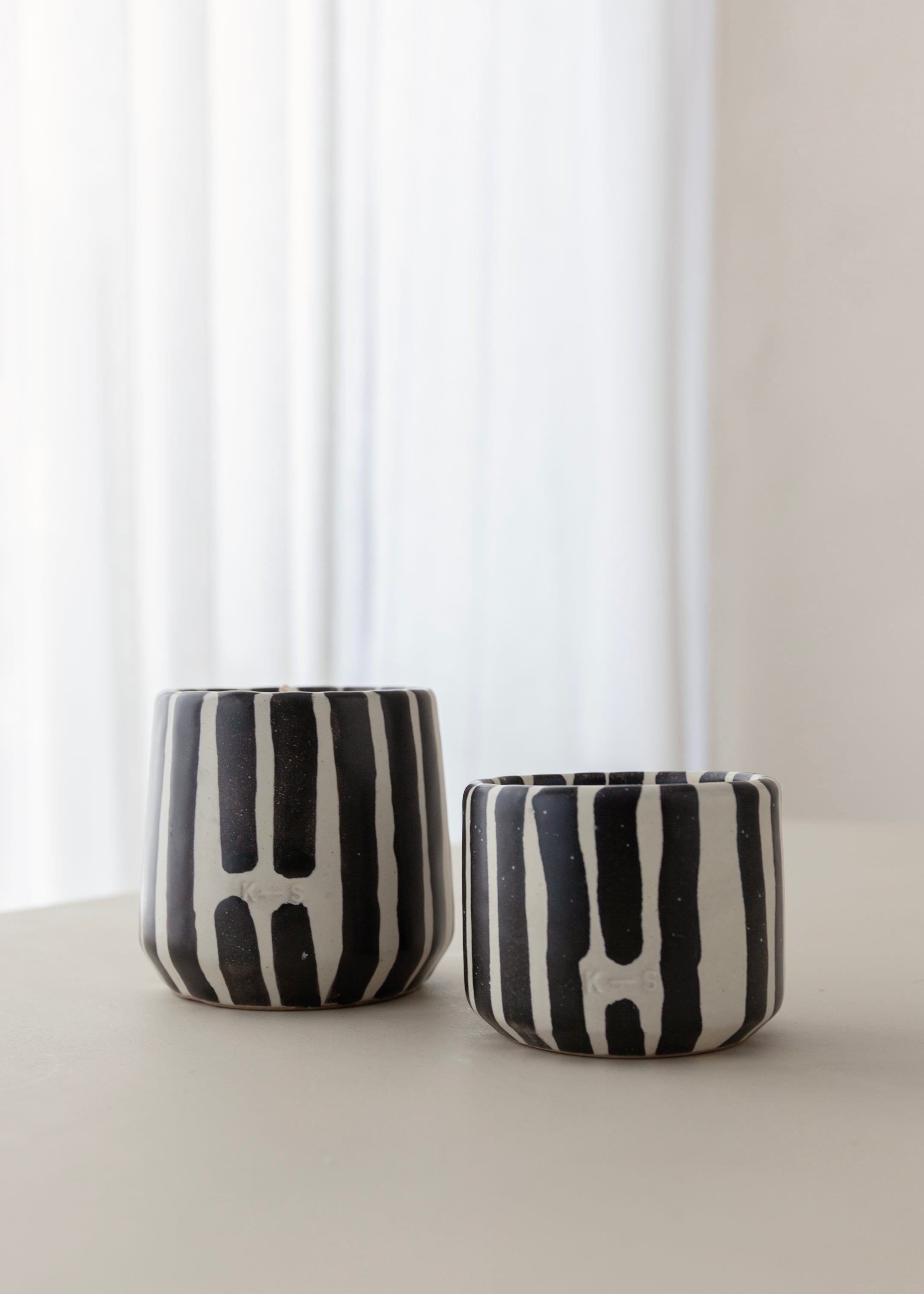 Hand-Poured Natural Wax Scented Candle / Oud / Striped