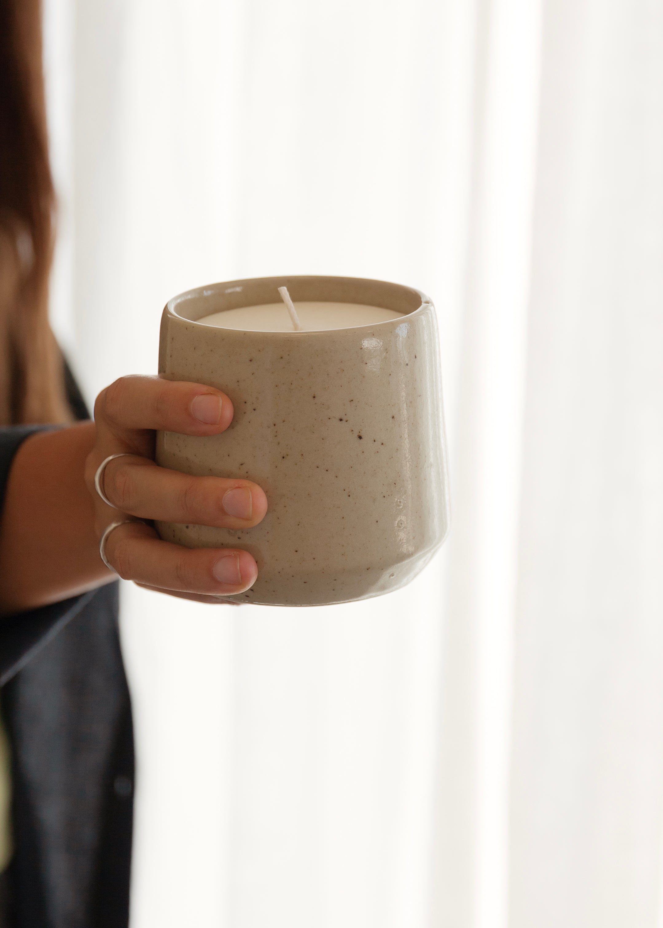 Hand-poured Natural Wax Scented Candle / Sandalwood / Speckled Cream