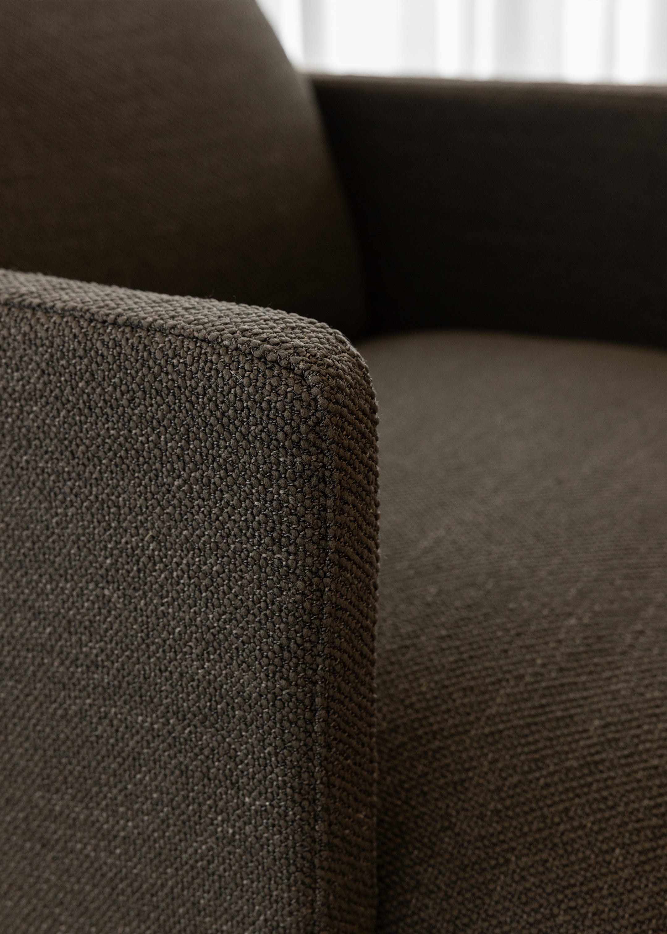 Ivy Armchair / Dark Olive