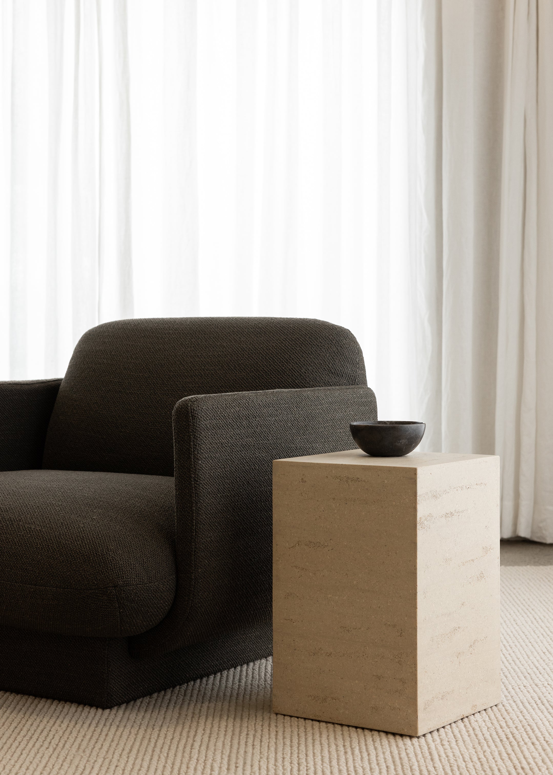 Ivy Armchair / Dark Olive