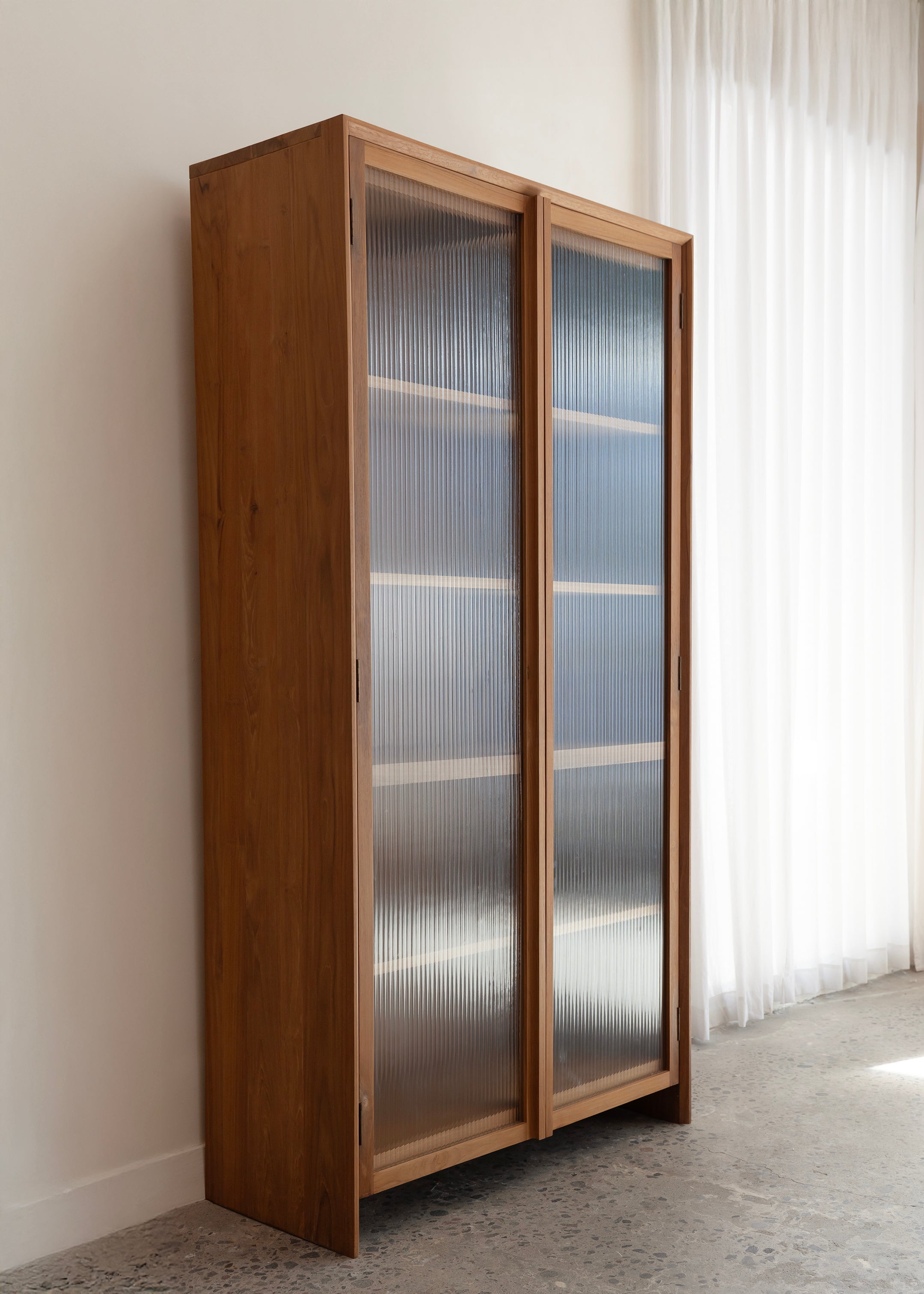 Jasper Glass Cabinet / High