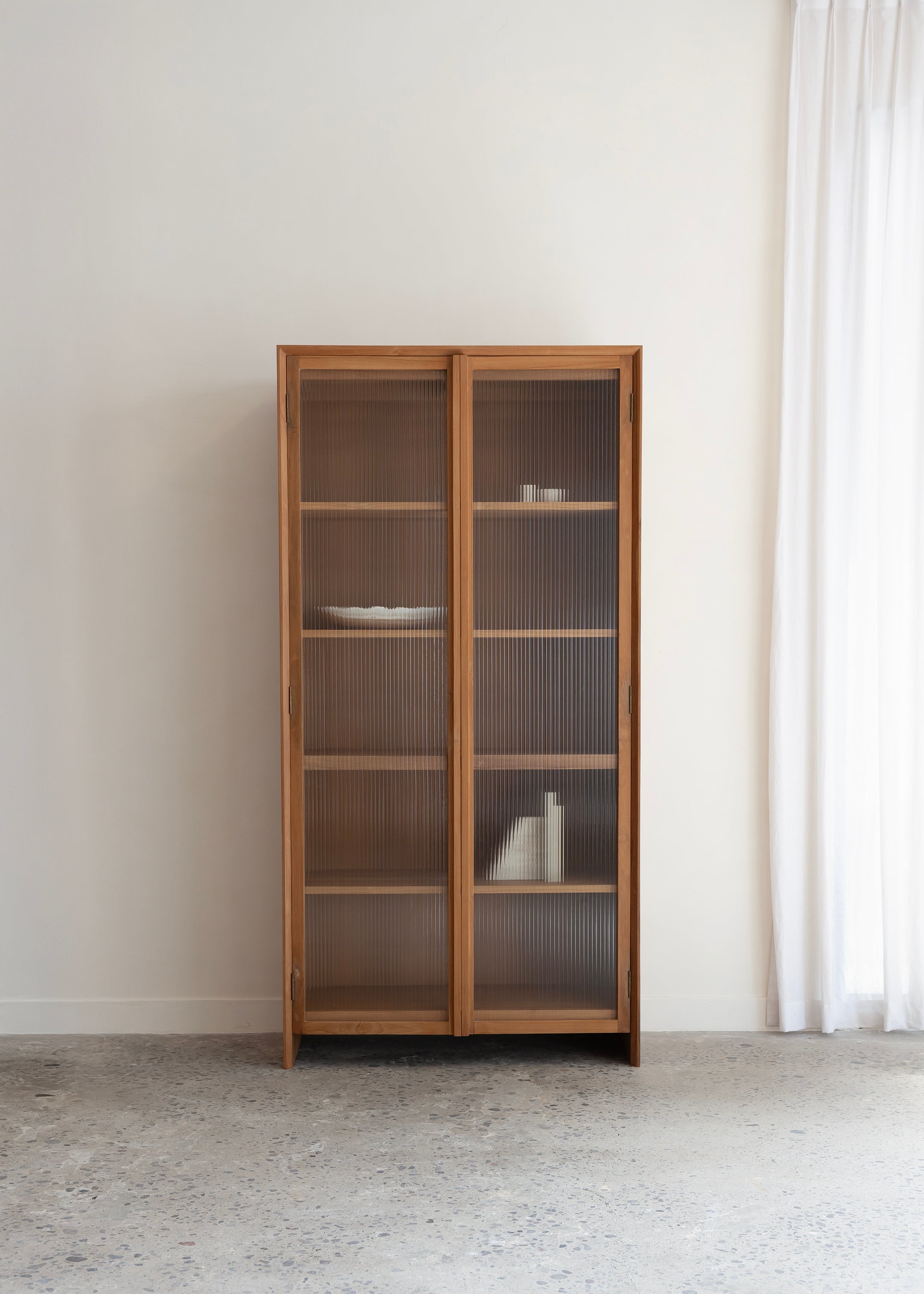 Jasper Glass Cabinet / High