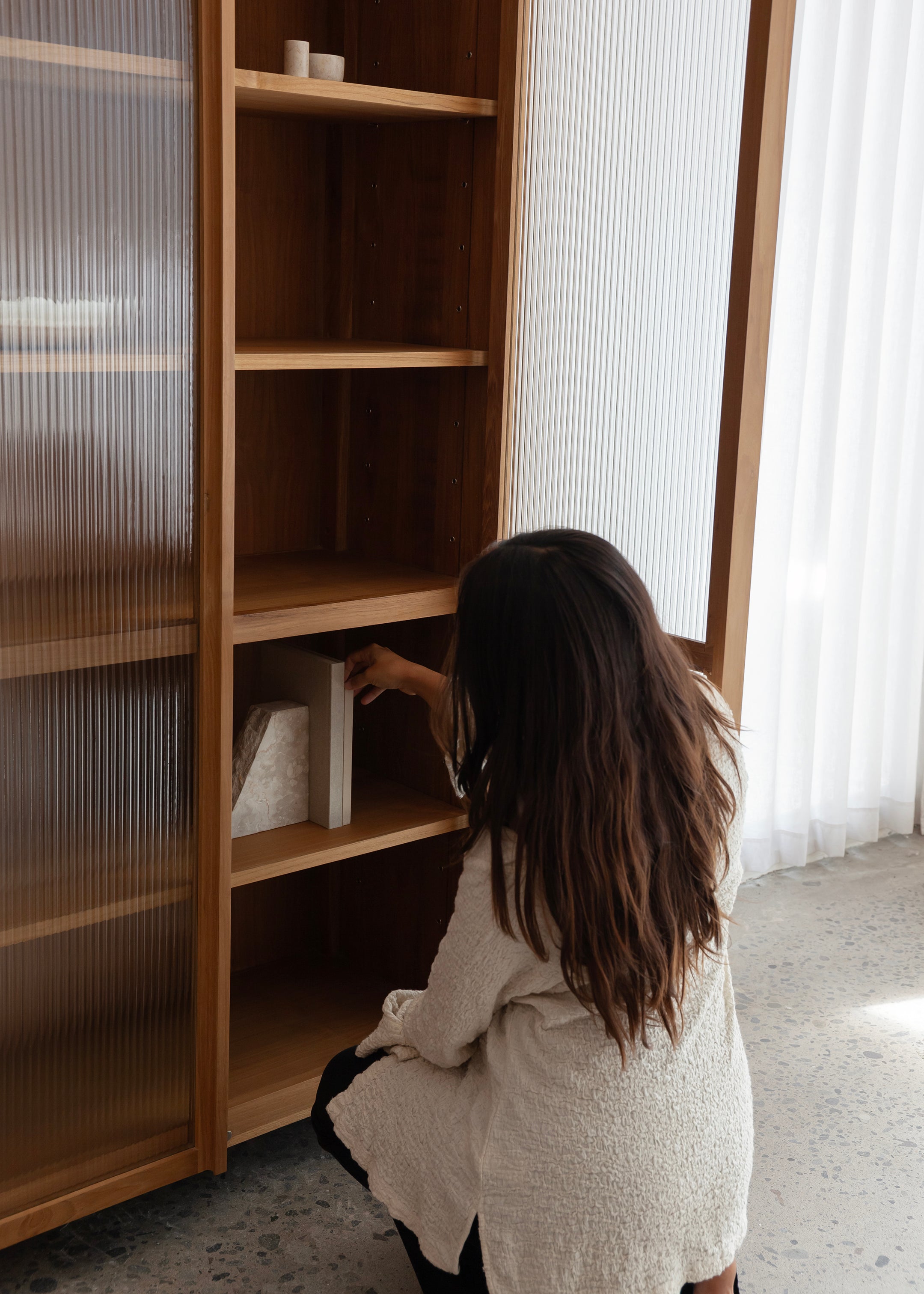 Jasper Glass Cabinet / High