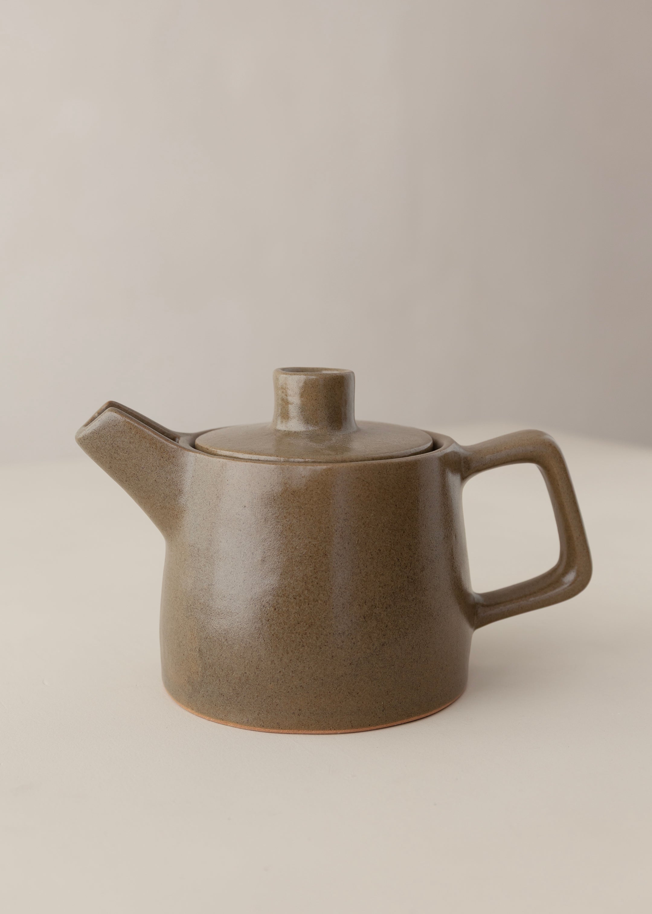 Jiwa Tea Pot / Olive