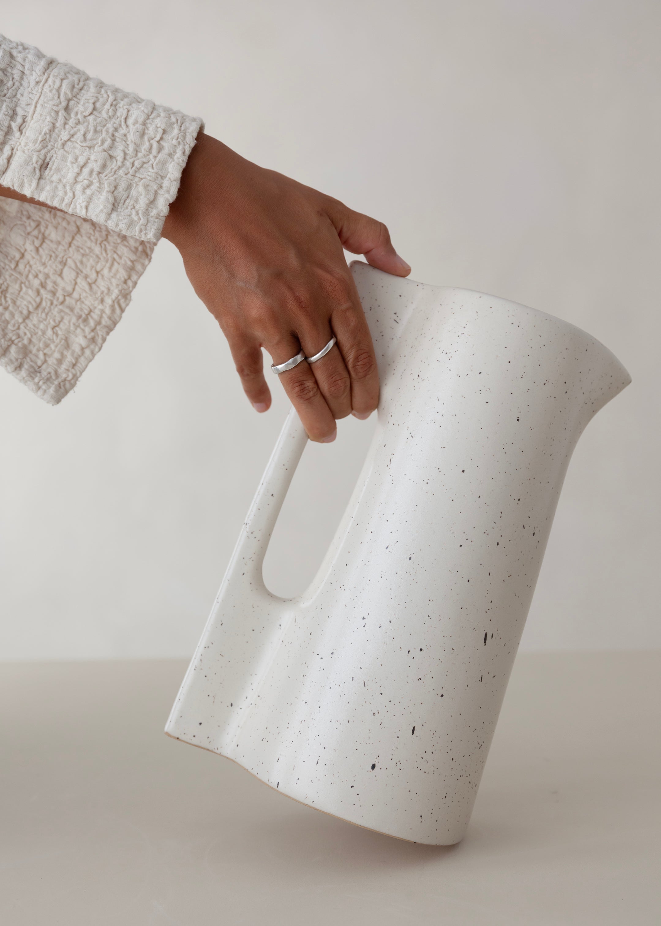 Kaia Jug / Speckled White