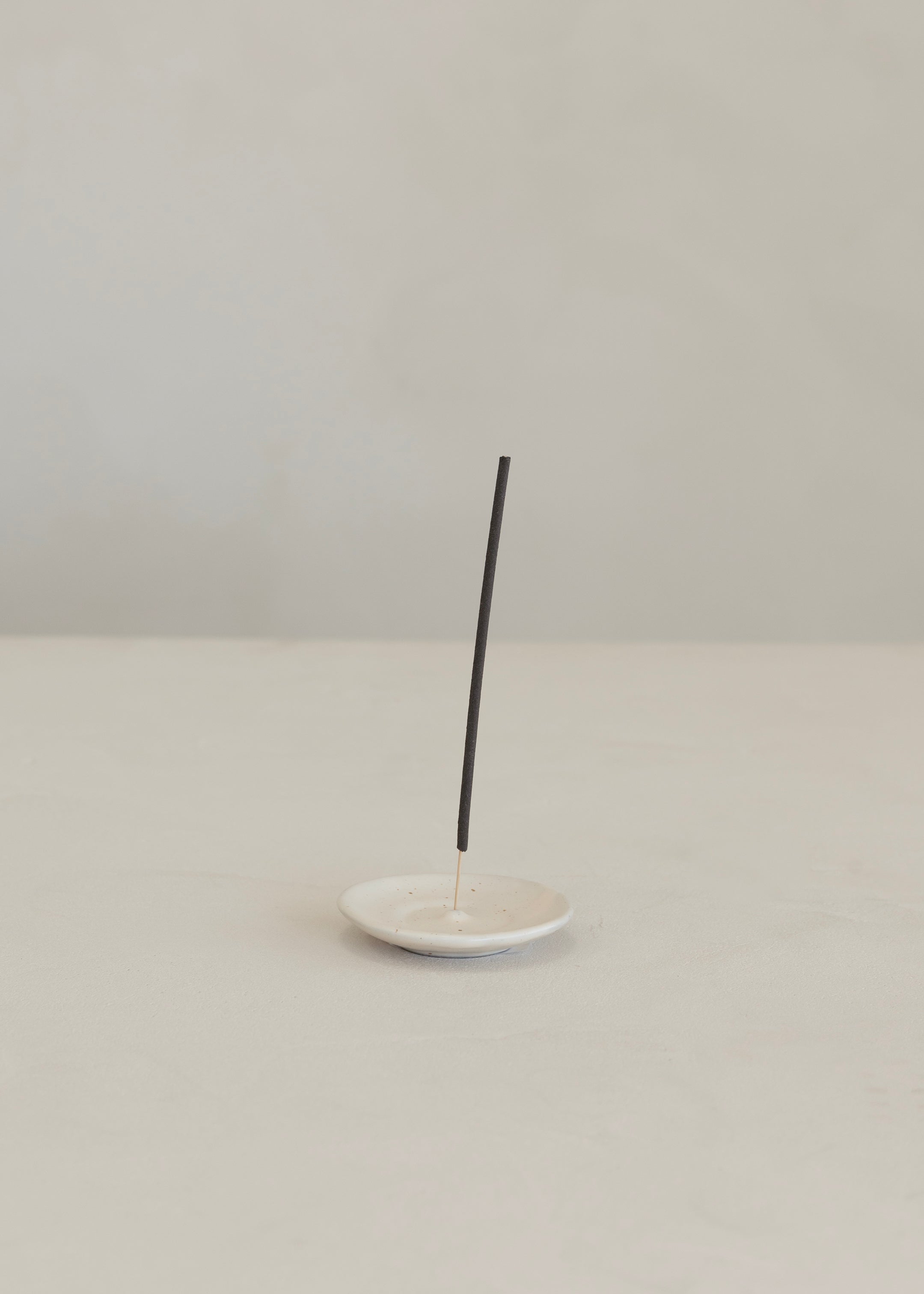 Kawi Incense Holder / Speckled White