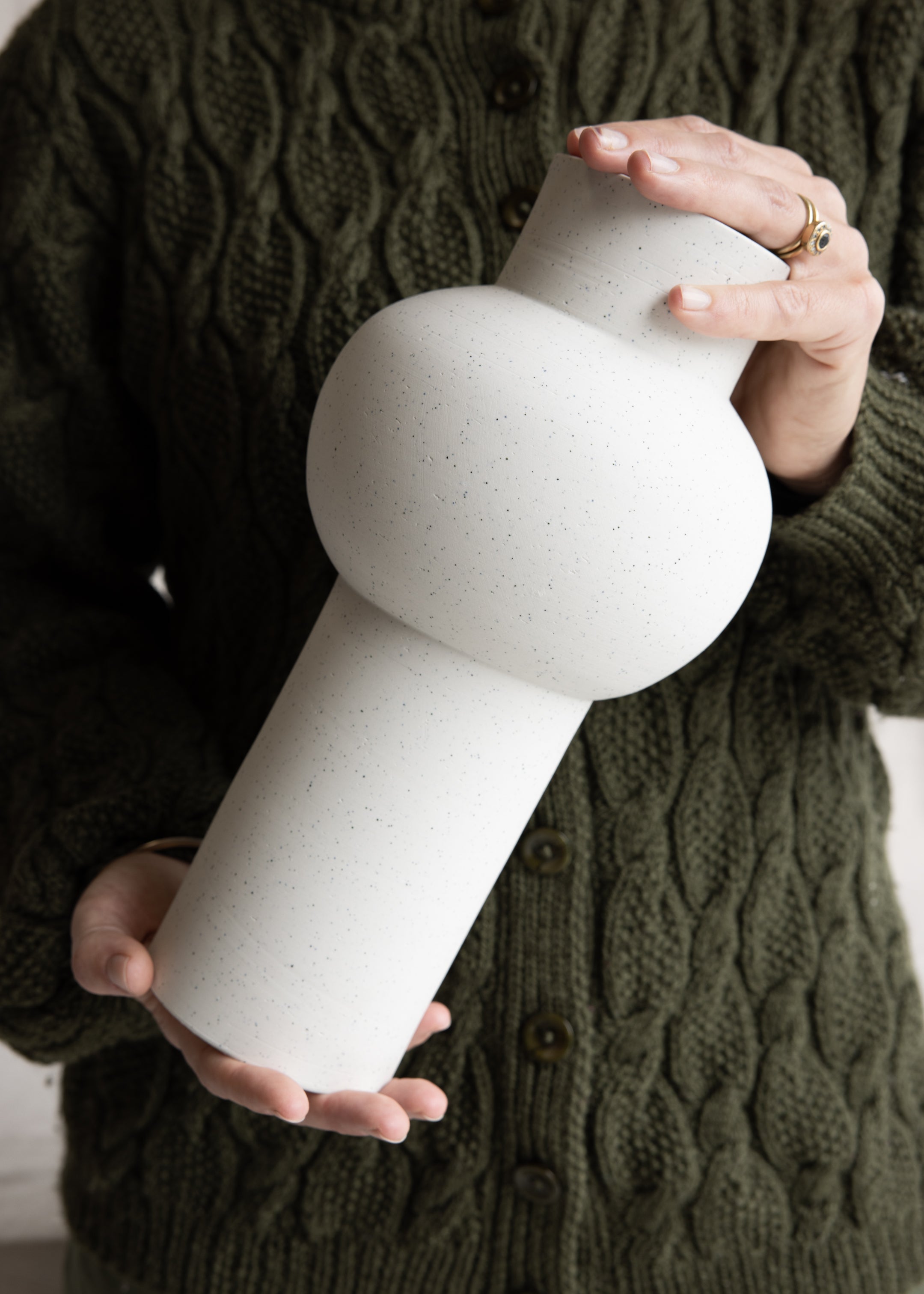 Kansas Vase Medium / White