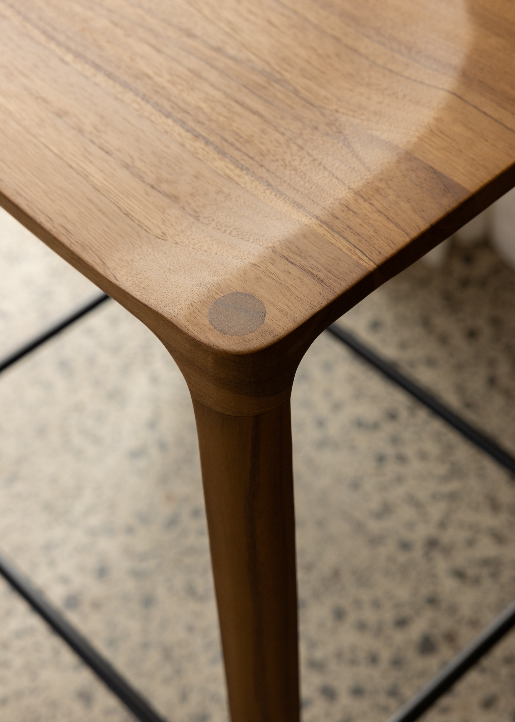 Glide Bar Stool / Natural