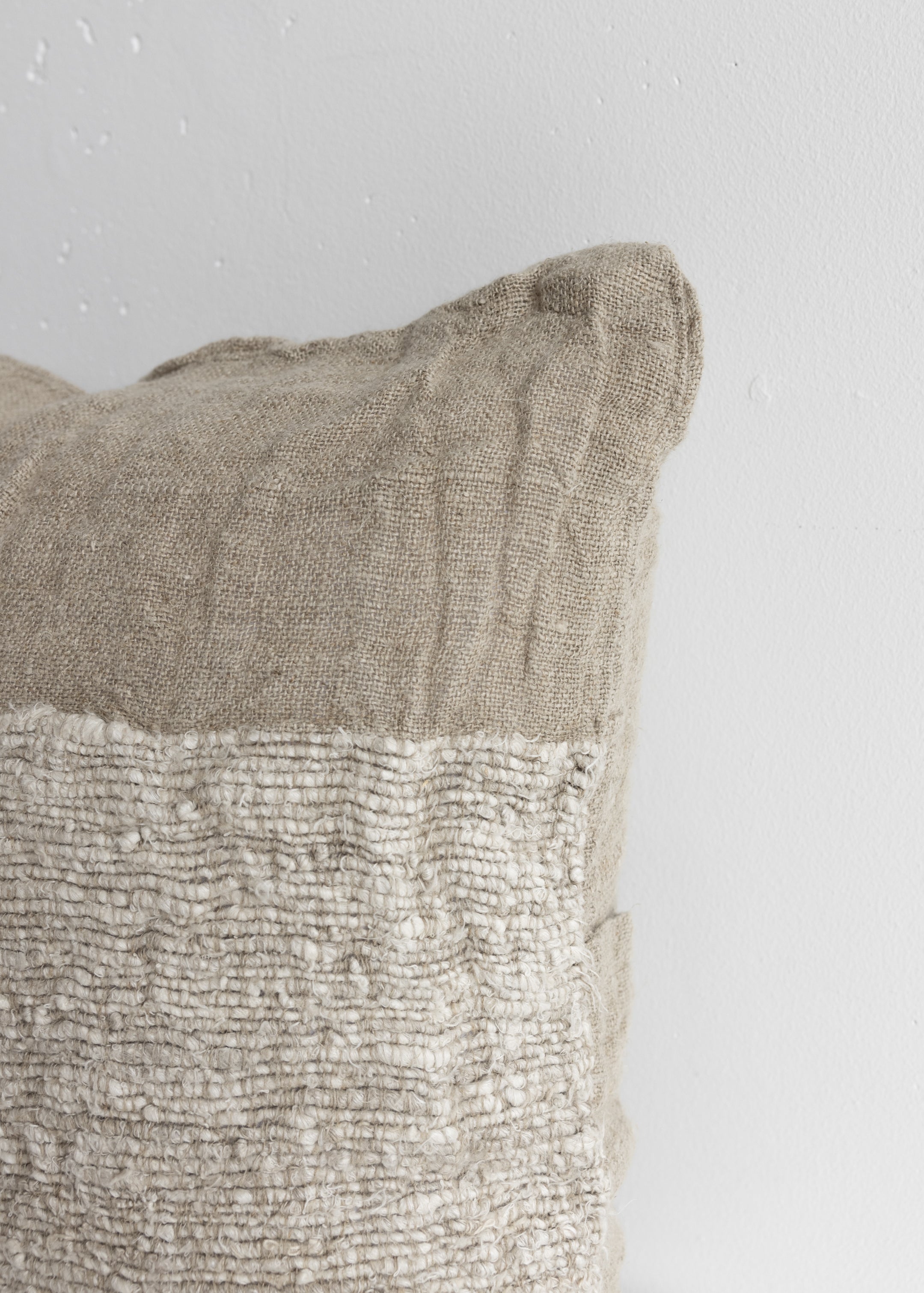 Raffine Linen Cushion Cover / 50 x 50
