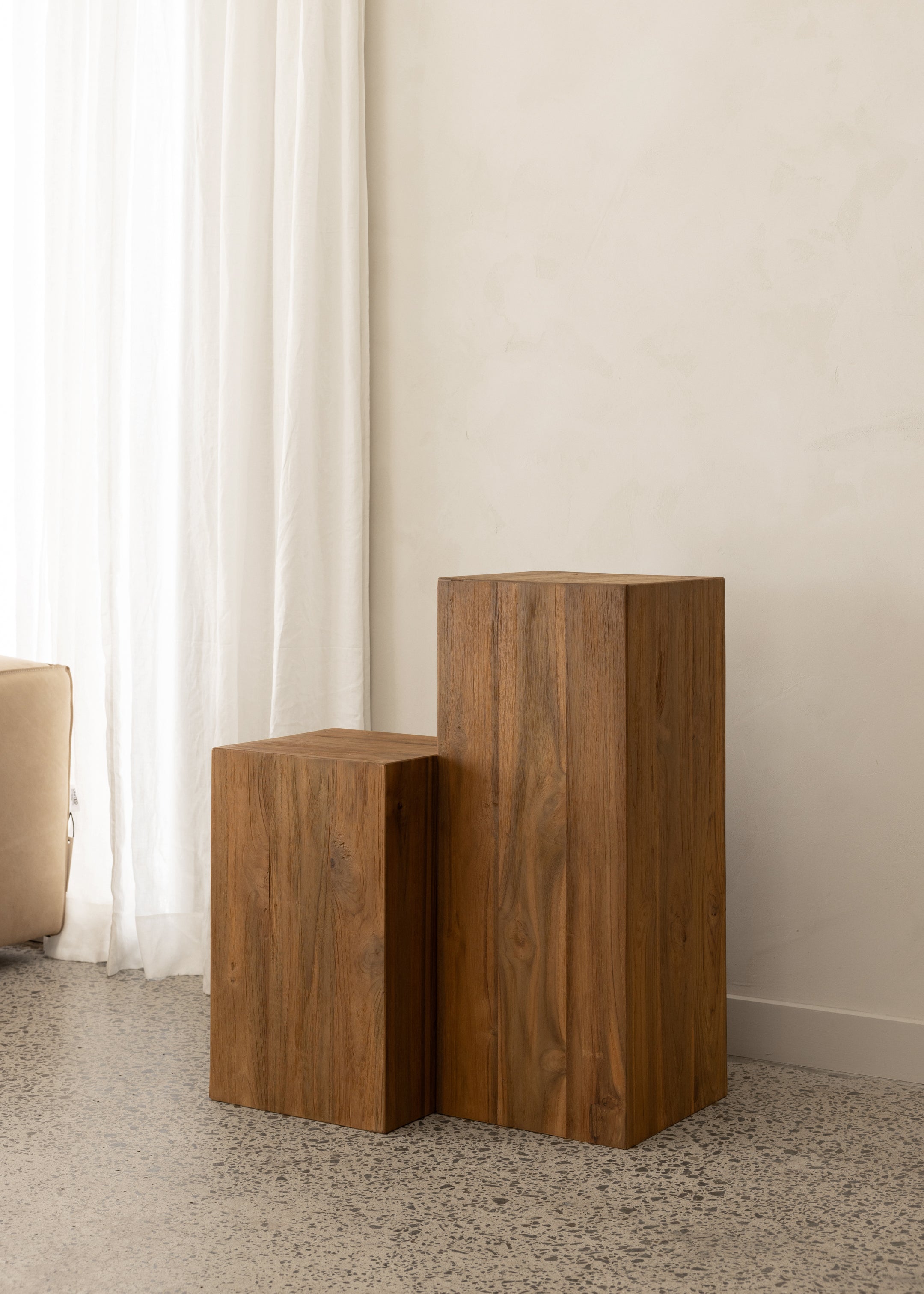 Sierra Plinth / Dark Teak