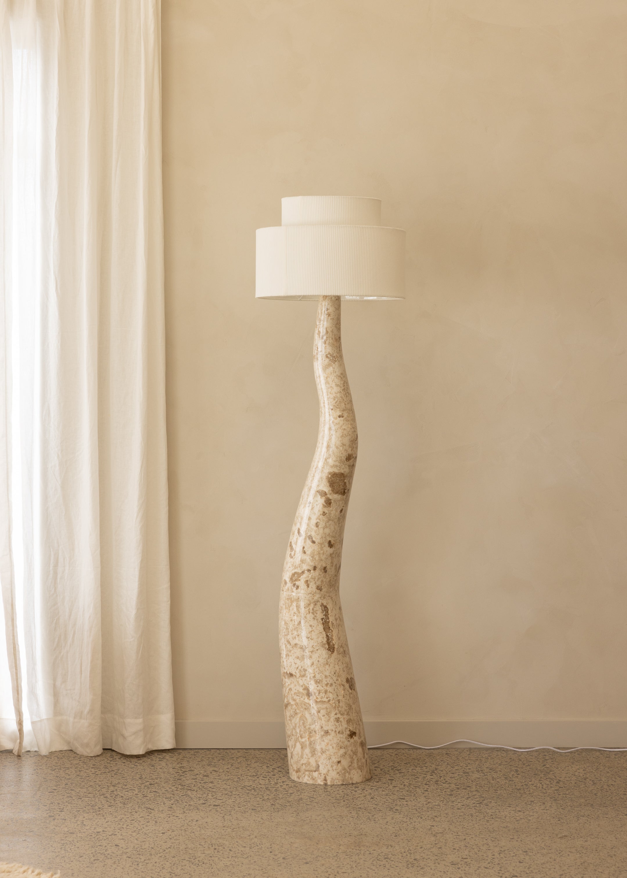 Nola Floor Lamp / Crema Marble