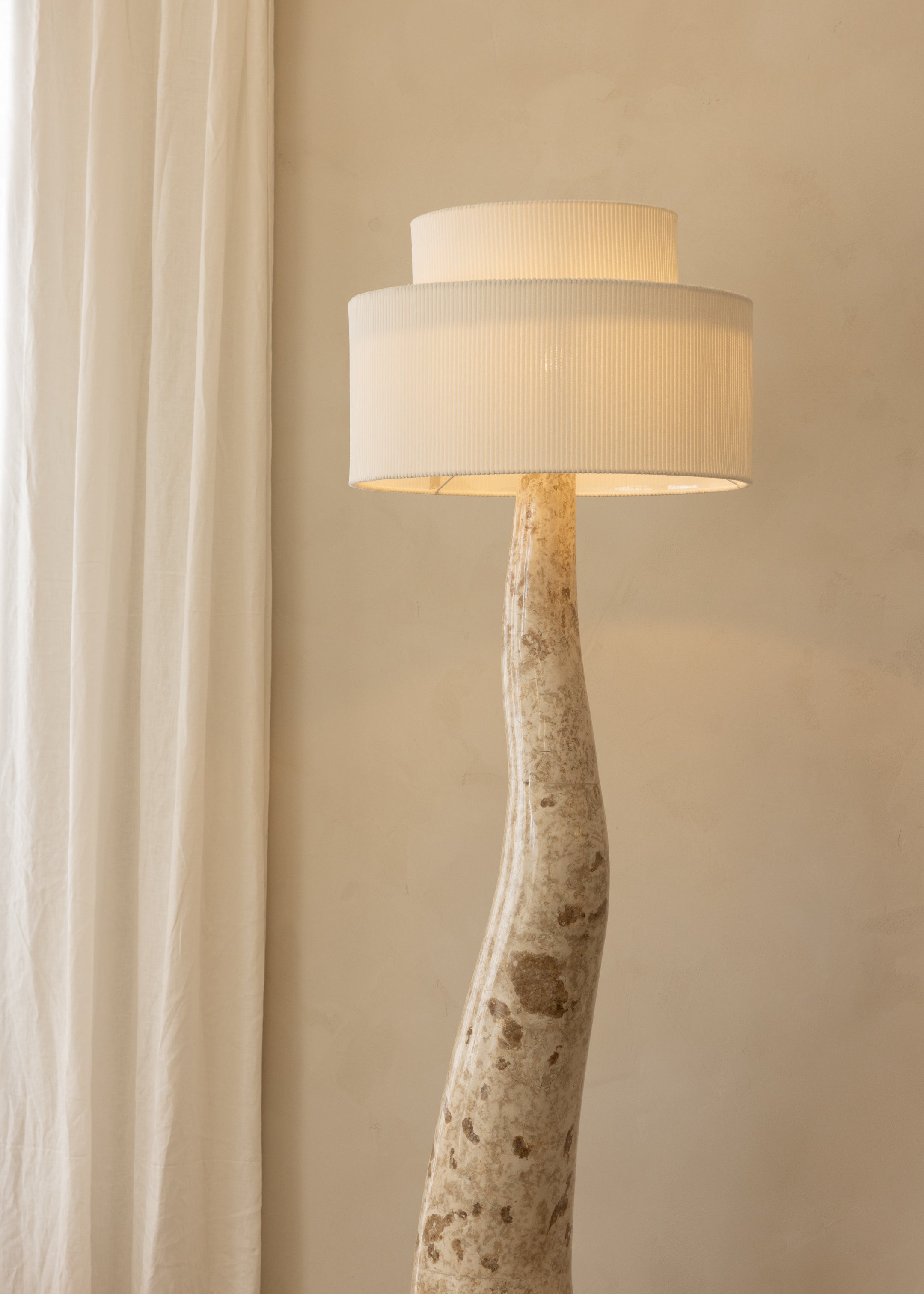 Nola Floor Lamp / Crema Marble