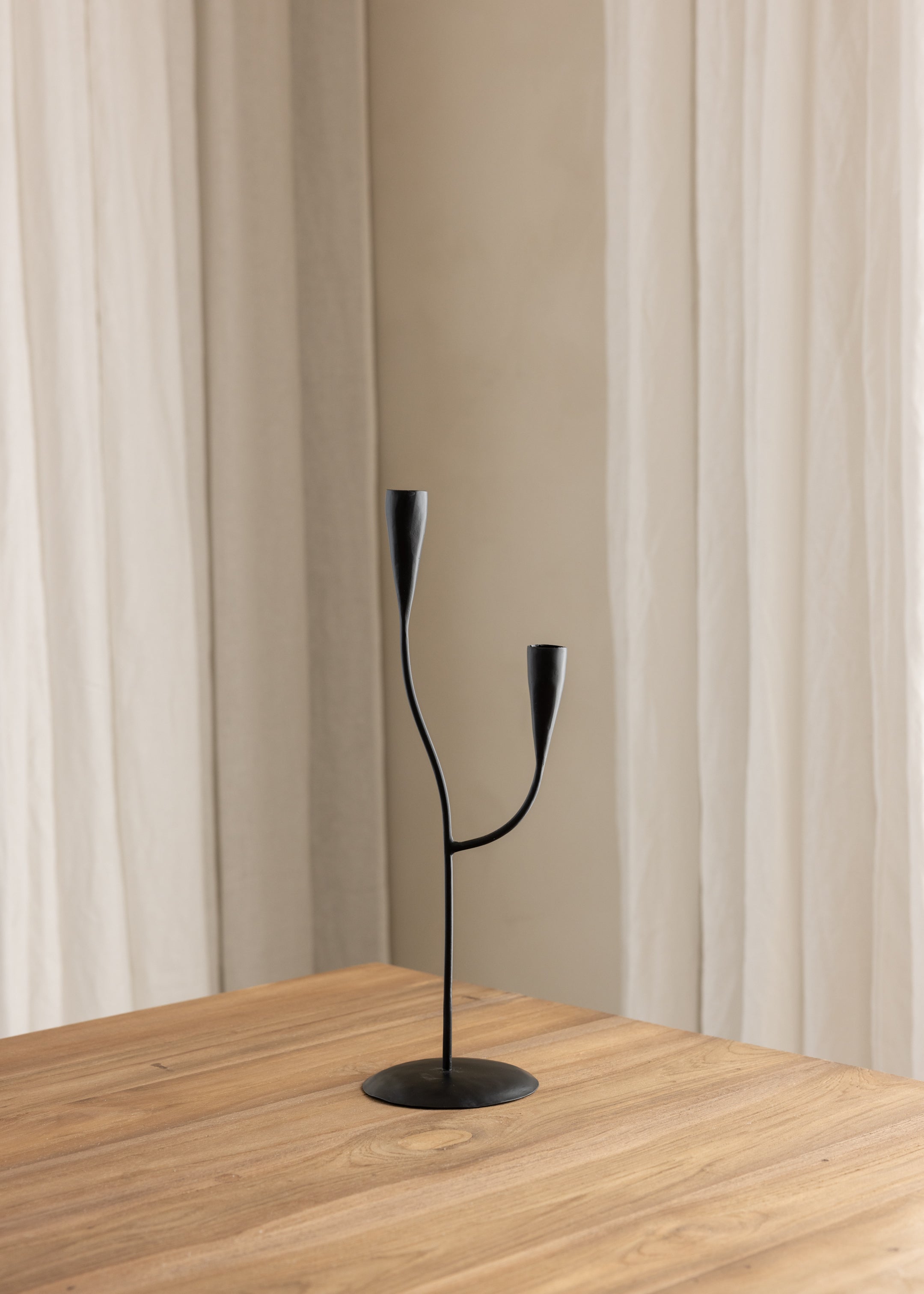 Calla Candle Holder / Black