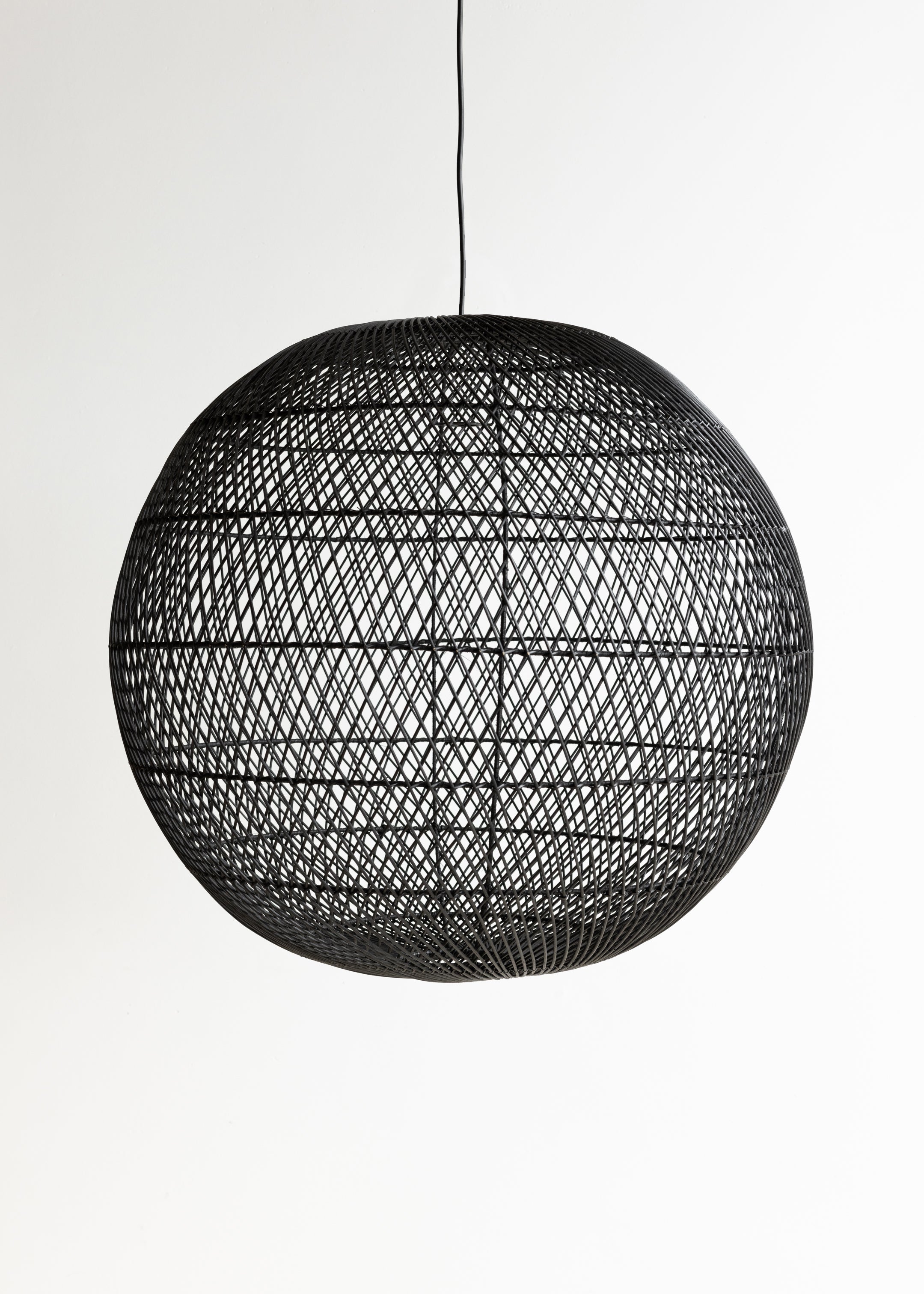 Globe Pendant / Black