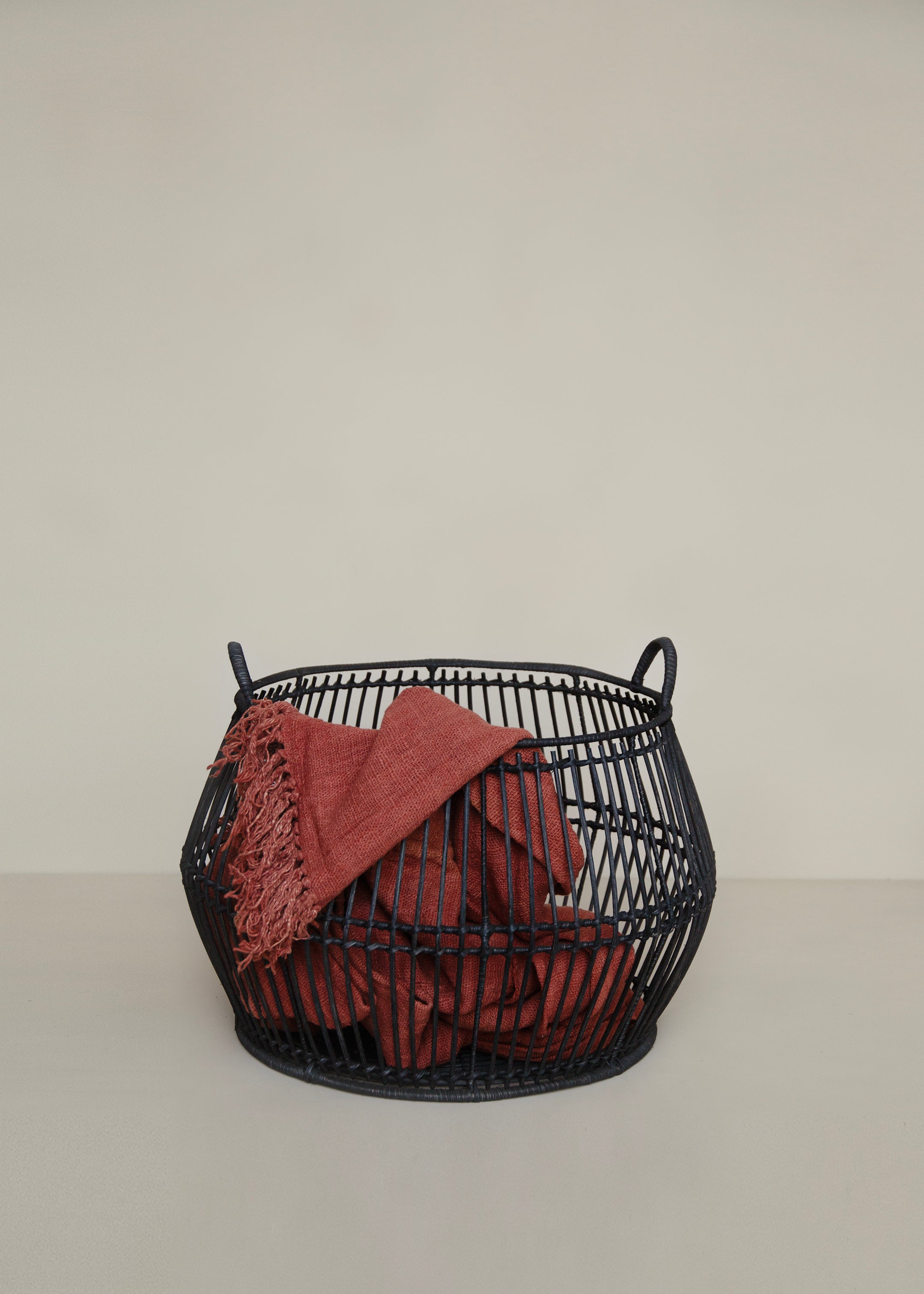 Rattan Basket Diamond / Charcoal