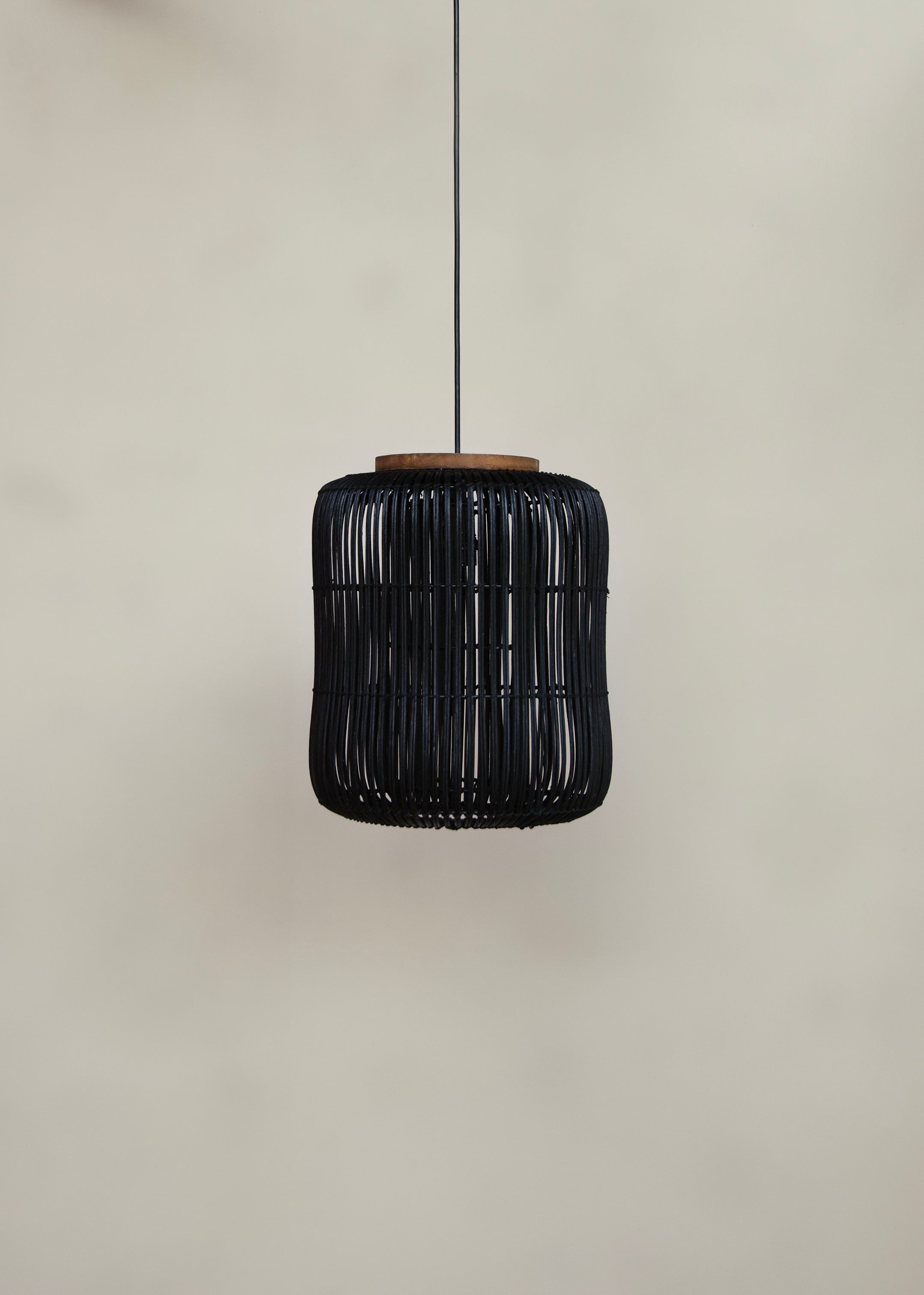 Ebba Pendant Medium / Black