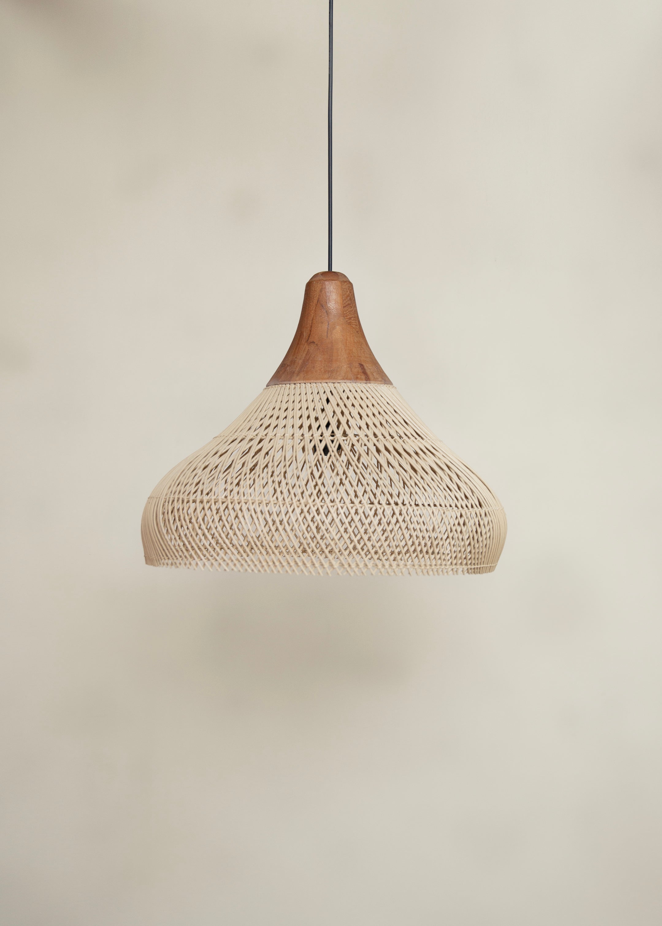 Lakey Pendant / Natural